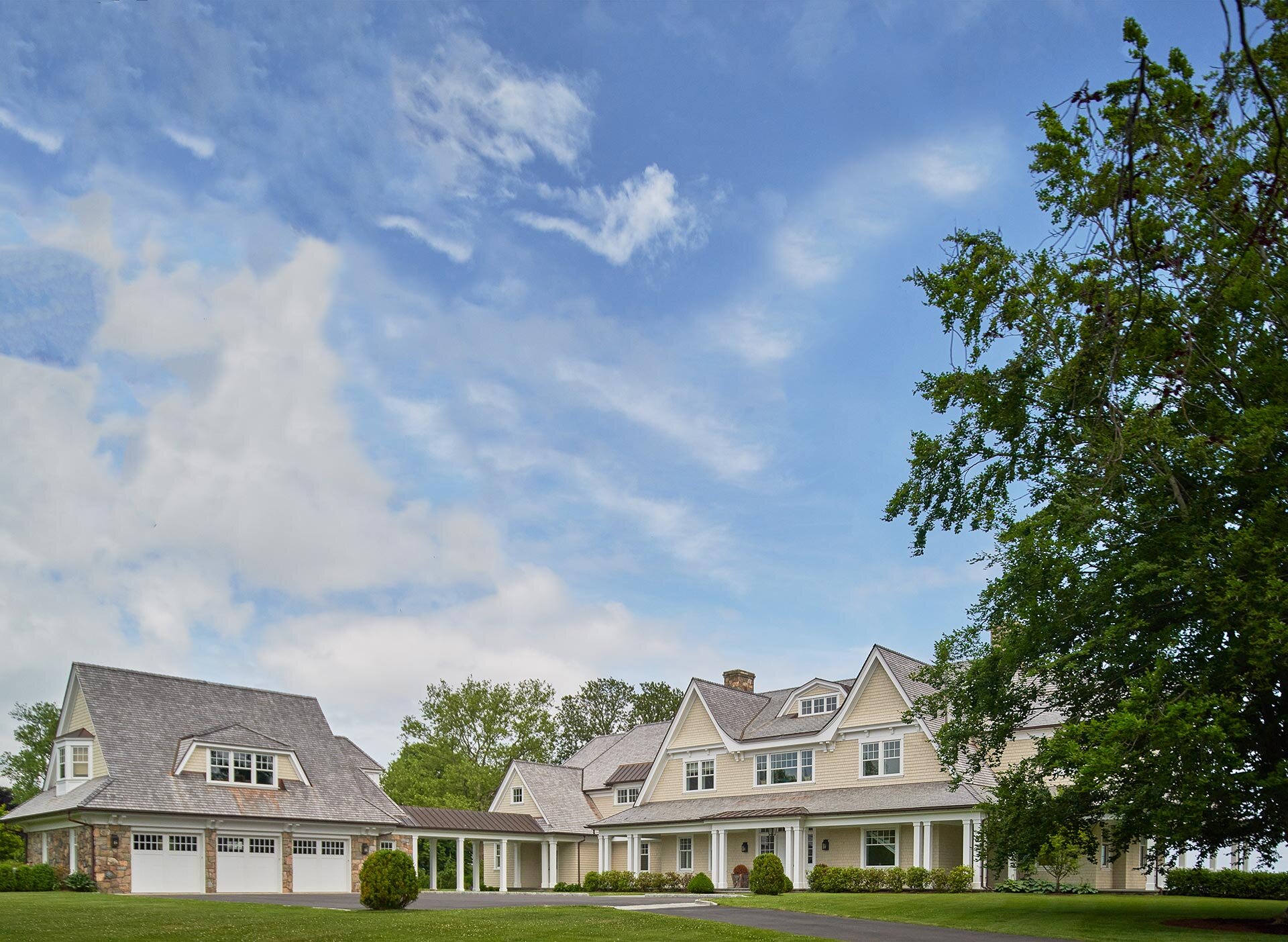 RRB-waterfront-shingle-exterior-front-garage.jpg