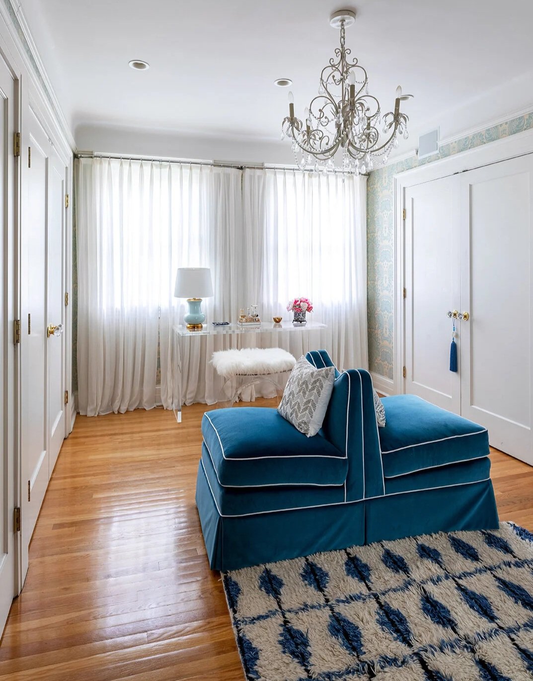 RRB-manor-classic-bedroom5.jpg