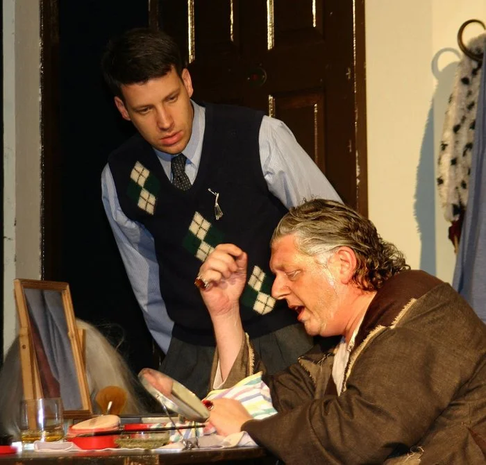 2006TheDresser60.jpg