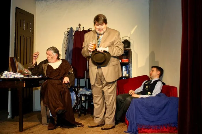 2006TheDresser59.jpg