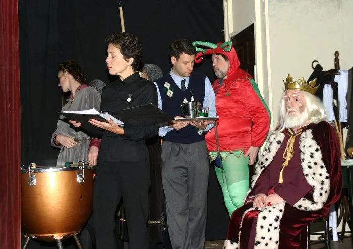 2006TheDresser40.jpg