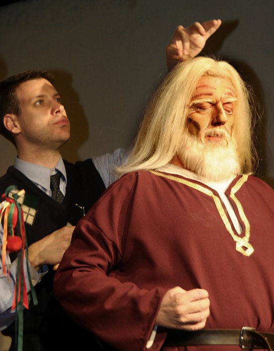 2006TheDresser34.jpg