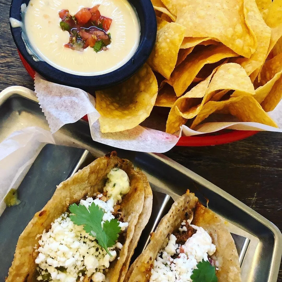 Foxy Loxy will be closing today at 5pm and will be closed tomorrow for thanksgiving! Happy Holidays! 🦃🍁🍽🫶

#foxyloxy #cafe #latte #coffeefox #happyhour #wine #cozy #coffeeshop #specialtycoffee #savannah #visitsavannah #downtownsavannah #starlandd