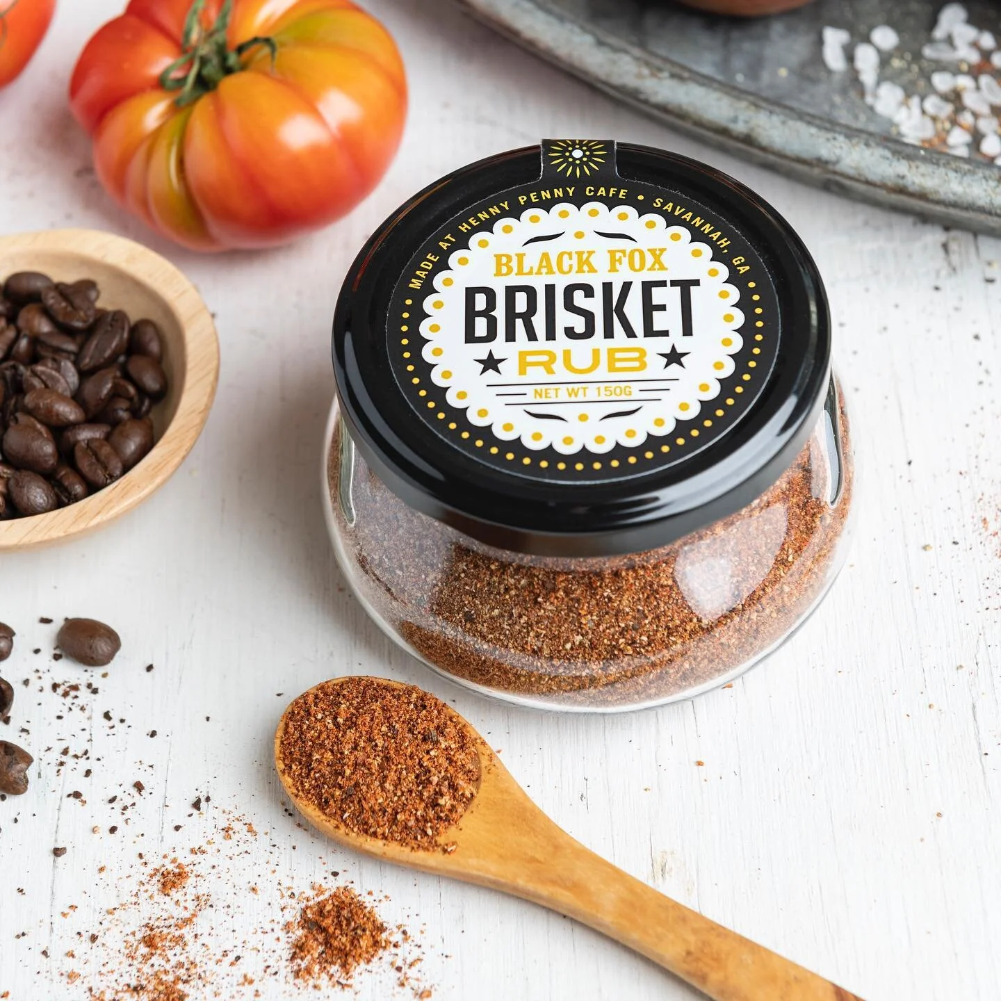 Today is #SmallBusinessSaturday! Show your community some love by shopping small today and every day! 🦊☕️ So today and everyday, shop local, shop personal  #ShopSmall. 🎁

#foxyloxy #cafe #latte #coffeefox #happyhour #wine #cozy #coffeeshop #special