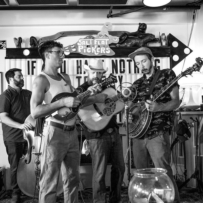 It's Bluegrass First Friday at Foxy Loxy! Head on down to the courtyard from 6-9 PM tonight for a fun night full of live music from the one and only @saltflatpickers. 

From the canopy of Savannah's ancient live oaks to stages throughout the Low Coun