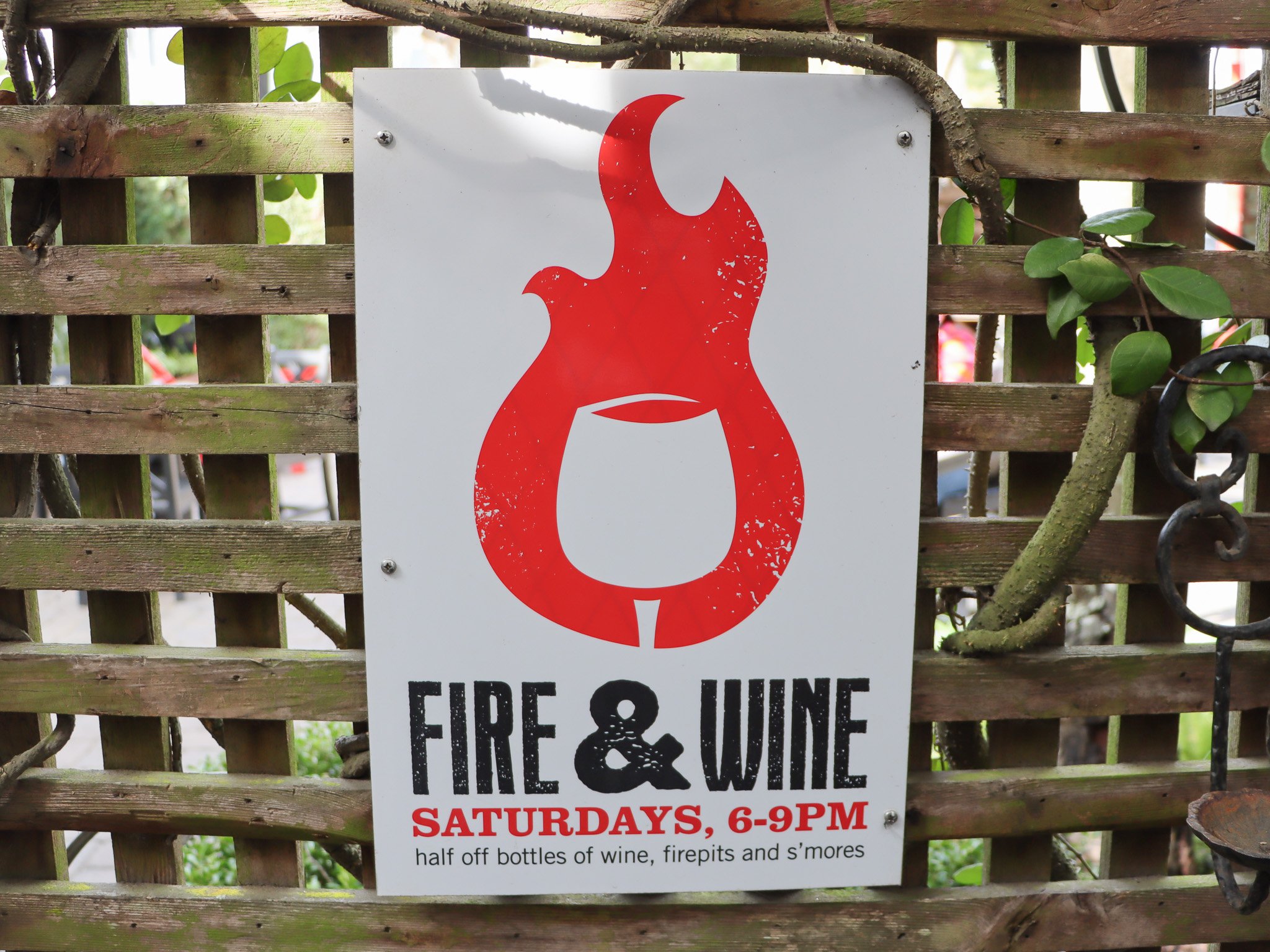 Get cozy this Saturday at Fire &amp; Wine! From 6-9PM, sip on half-priced bottles of wine, gather 'round the fire pits, and enjoy complimentary marshmallows. Add some sweetness with our s'more's kits available for purchase! 

#visitsavannahga #foxylo