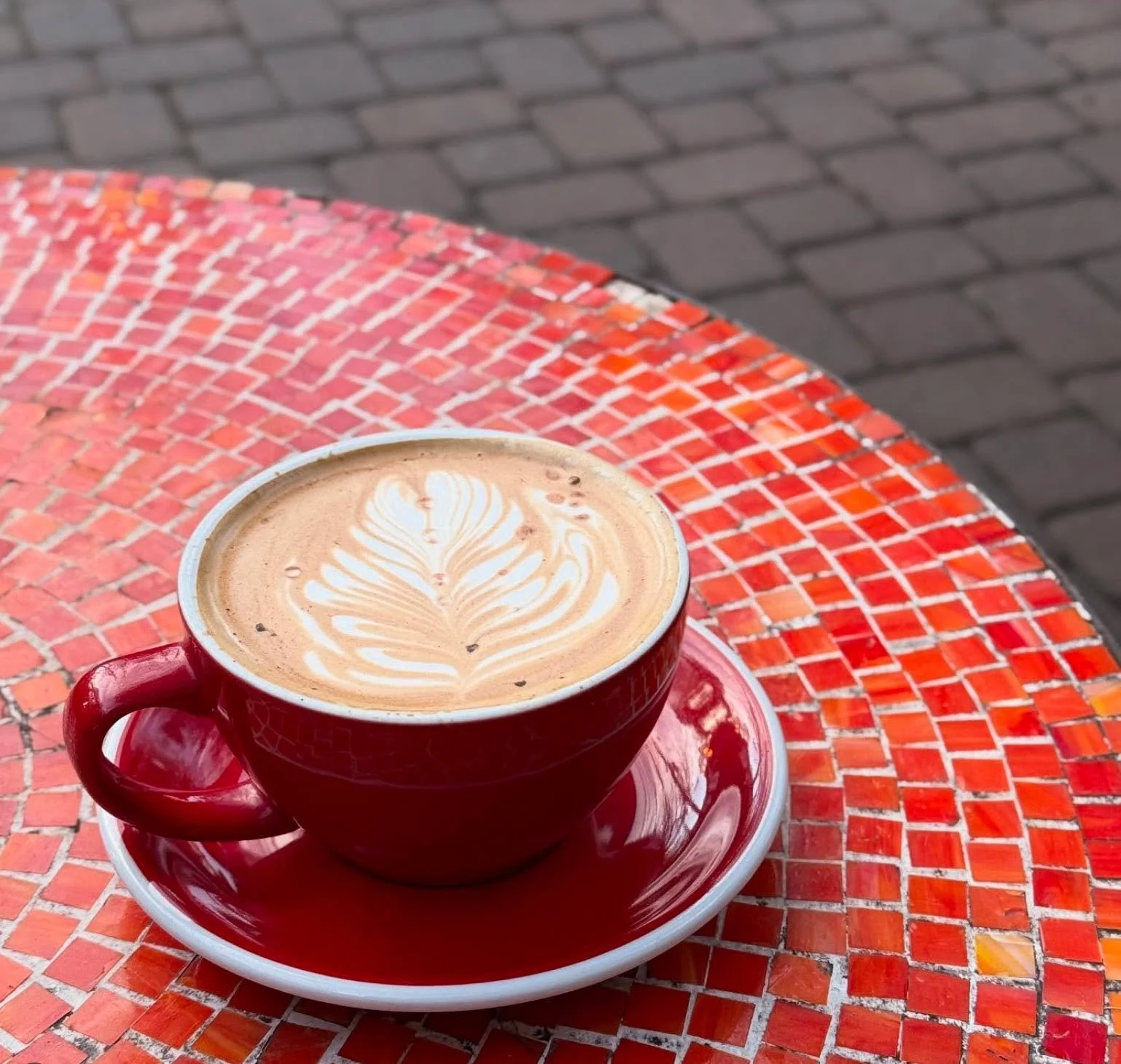 📣 Reminder! Small Business Saturday is TOMORROW!
Shop online at the link in our bio to get your favorite specialty coffee&mdash;locally roasted in small batches and delivered to your door.

But first, join us tonight for Foxy Friday Open Mic 🎤 host