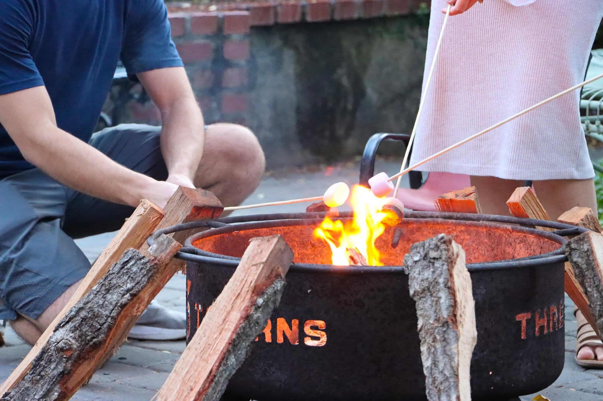 Chestnuts roasting by an open fire? 🤚 More like MARSHMALLOWS roasting by an open fire! 

🔥 🍷 Start December off with a festive vibe at Fire &amp; Wine Saturdays from 6&ndash;9 p.m.! Enjoy half-priced bottles of wine, complimentary marshmallows and