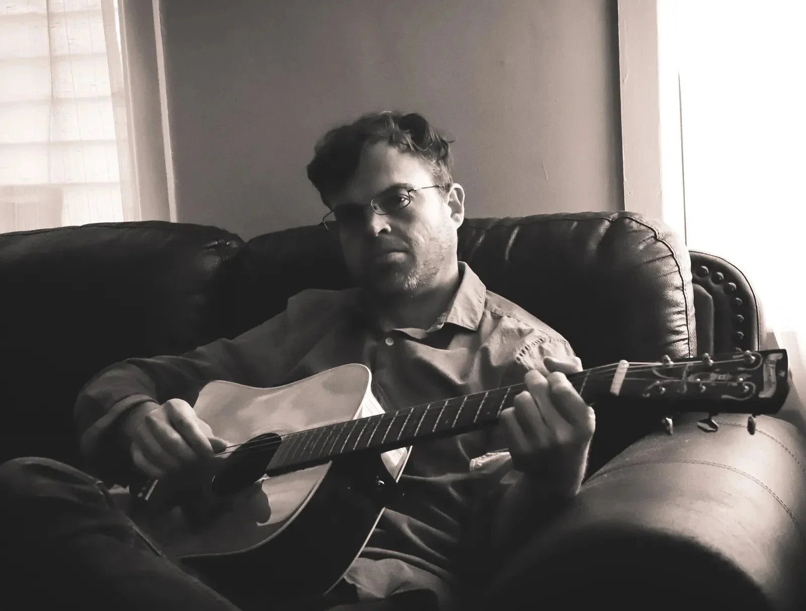 Come for the England v. Panama game from 5&ndash;7 p.m. today and stay for Fire &amp; Wine with live music right after ⚽🍷🔥

Bluegrass meets courtyard vibes&mdash;Cory Chambers @chambersongs brings his signature mandolin sound to Fire &amp; Wine fro