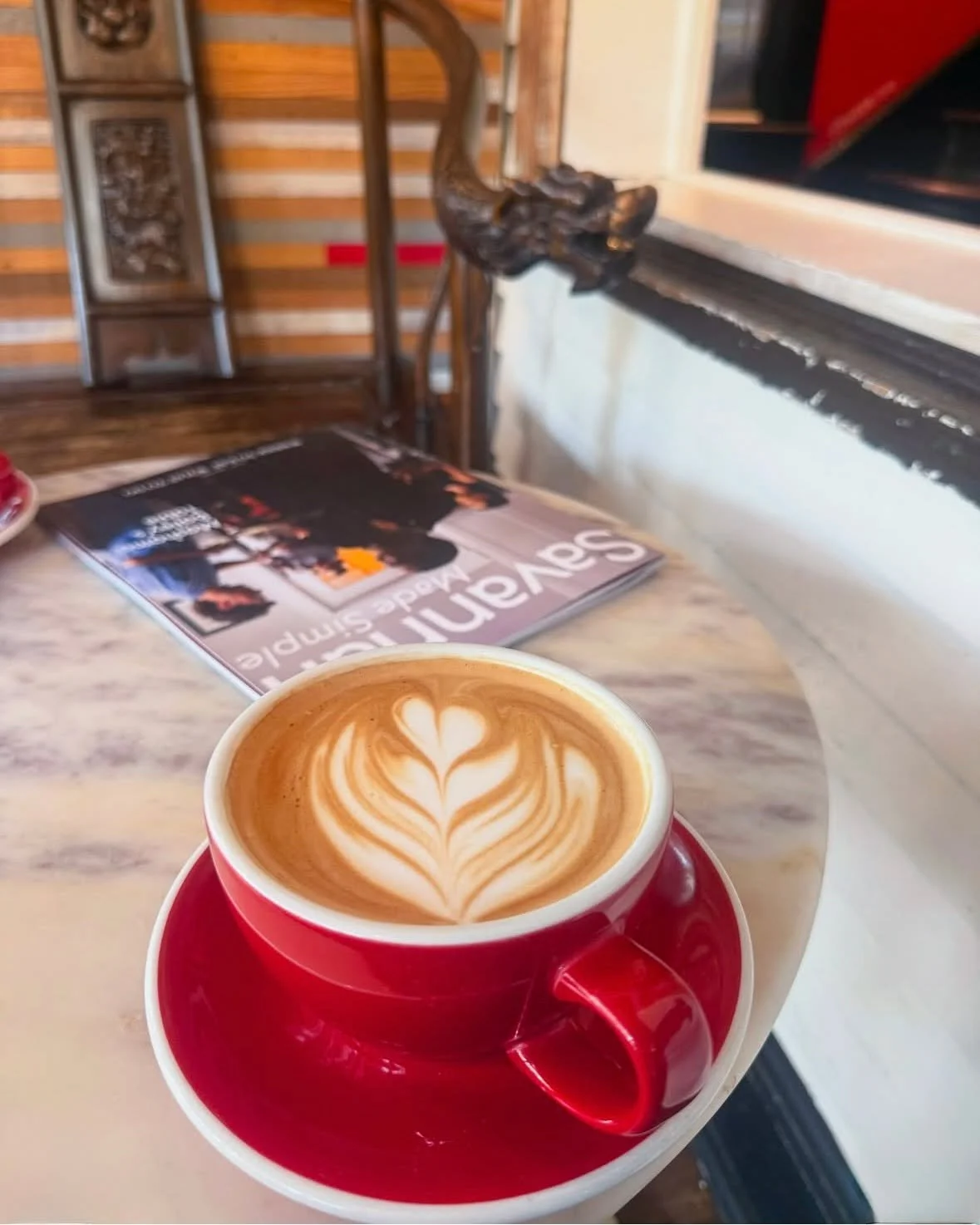 Thanks to @rhyansinclairmusic for sharing this beautiful coffee moment at Foxy Loxy ☕✨ A little latte art and a cozy corner can make all the difference.

#FoxyLoxyCafe #SavannahCoffee #CoffeeMoments