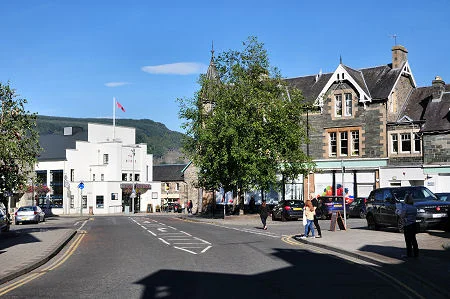 Aberfeldy town square. Photo courtesy of www.undiscoveredscotland.co.uk