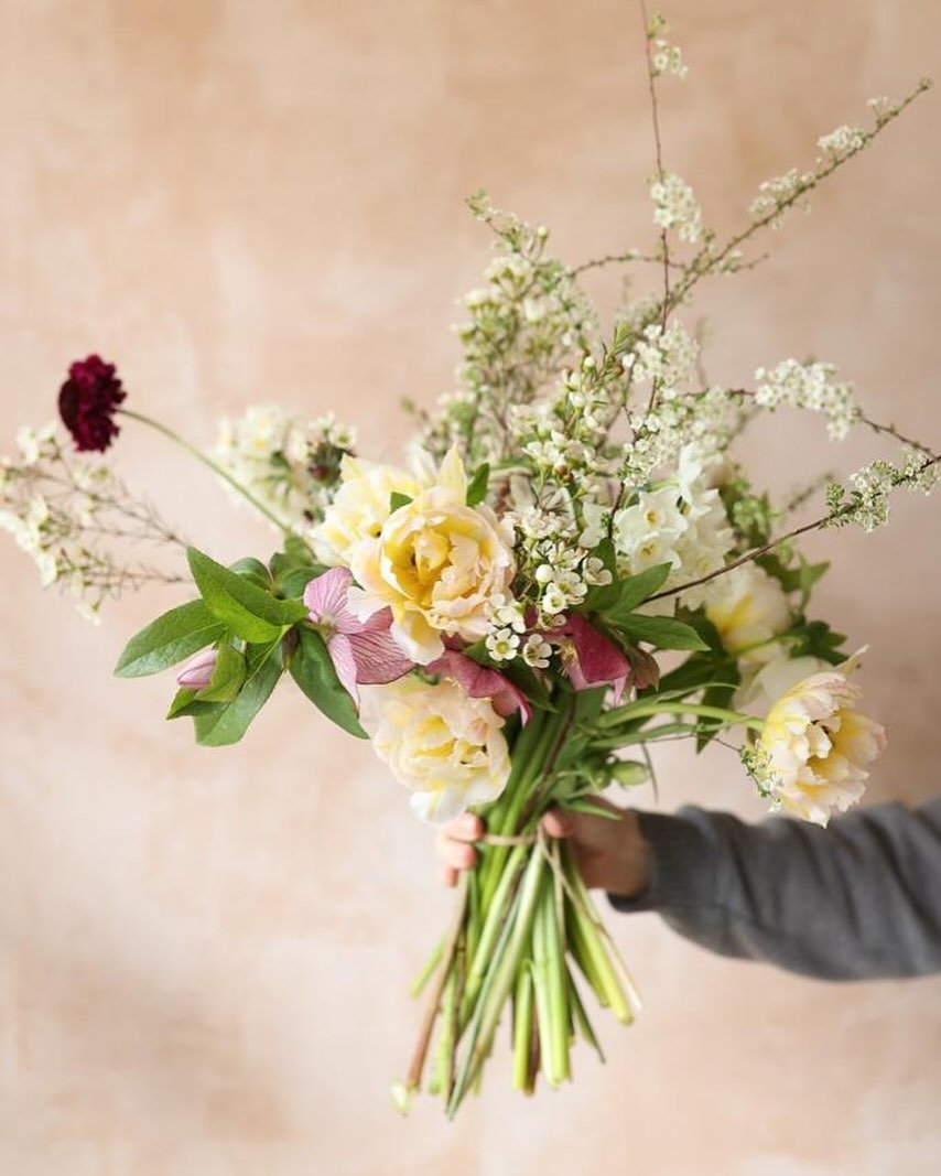 not your average bouquet&hellip;not your average flowers ✨ 
buckets are coming from @stokesayflowers tomorrow so get your orders in for your weekly flower fix
We&rsquo;ve had a big restock of our Korean socks&hellip;.including new glittery ones ✨
.
#