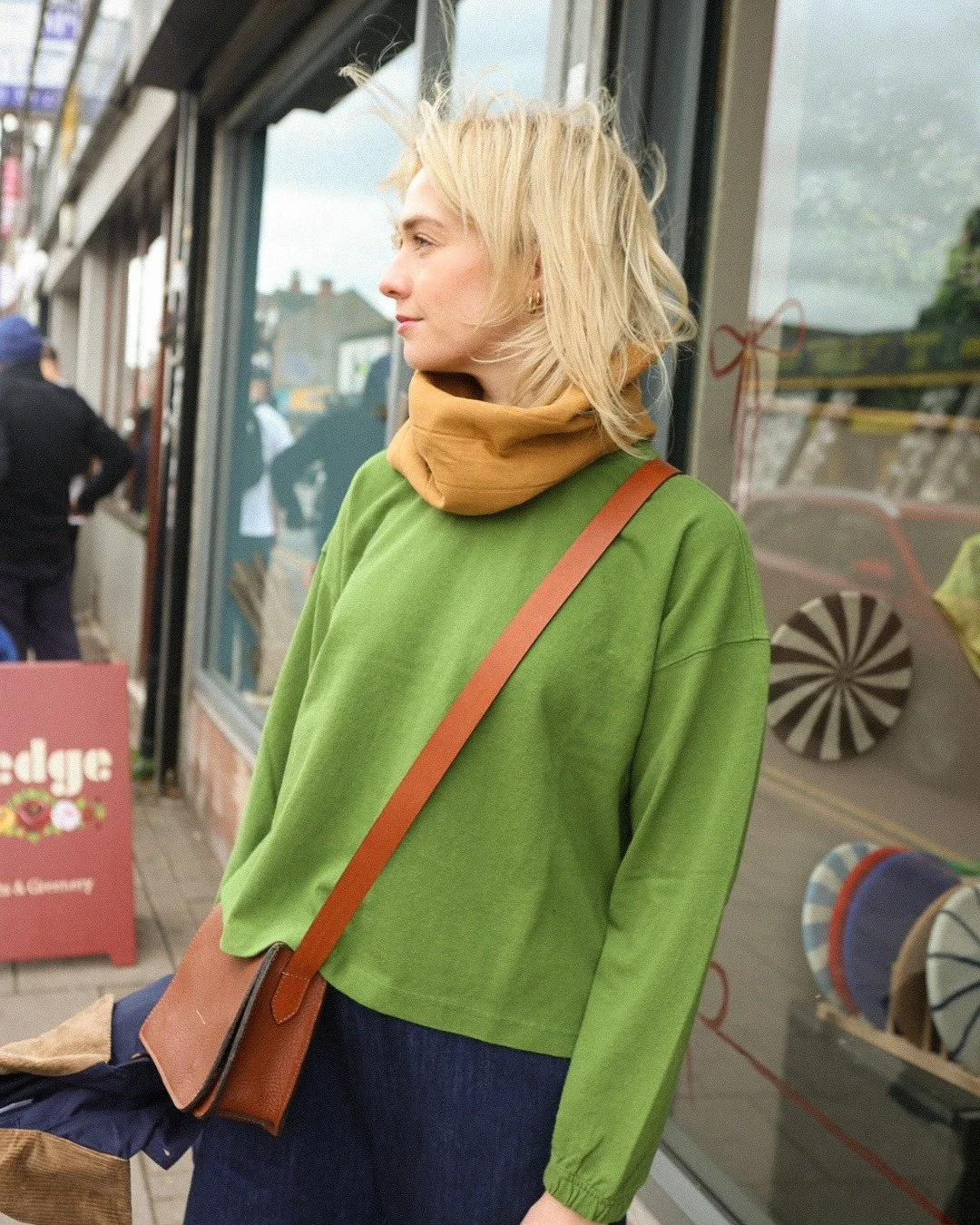 Quilted snoods and jersey long-sleeved tees, just lovely..easy everyday layering in warm tones and soft textures is our latest kink. Shop online or come and see us today ~ 10 - 4pm