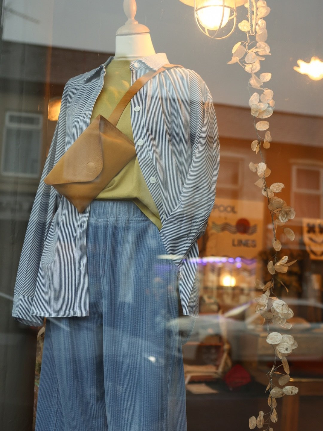 📍hedge, Stirchley
Get up and out and give yourself a little lift this grim grey January&hellip; we have a shop full of lovely things, lovely clothes and lovely flowers