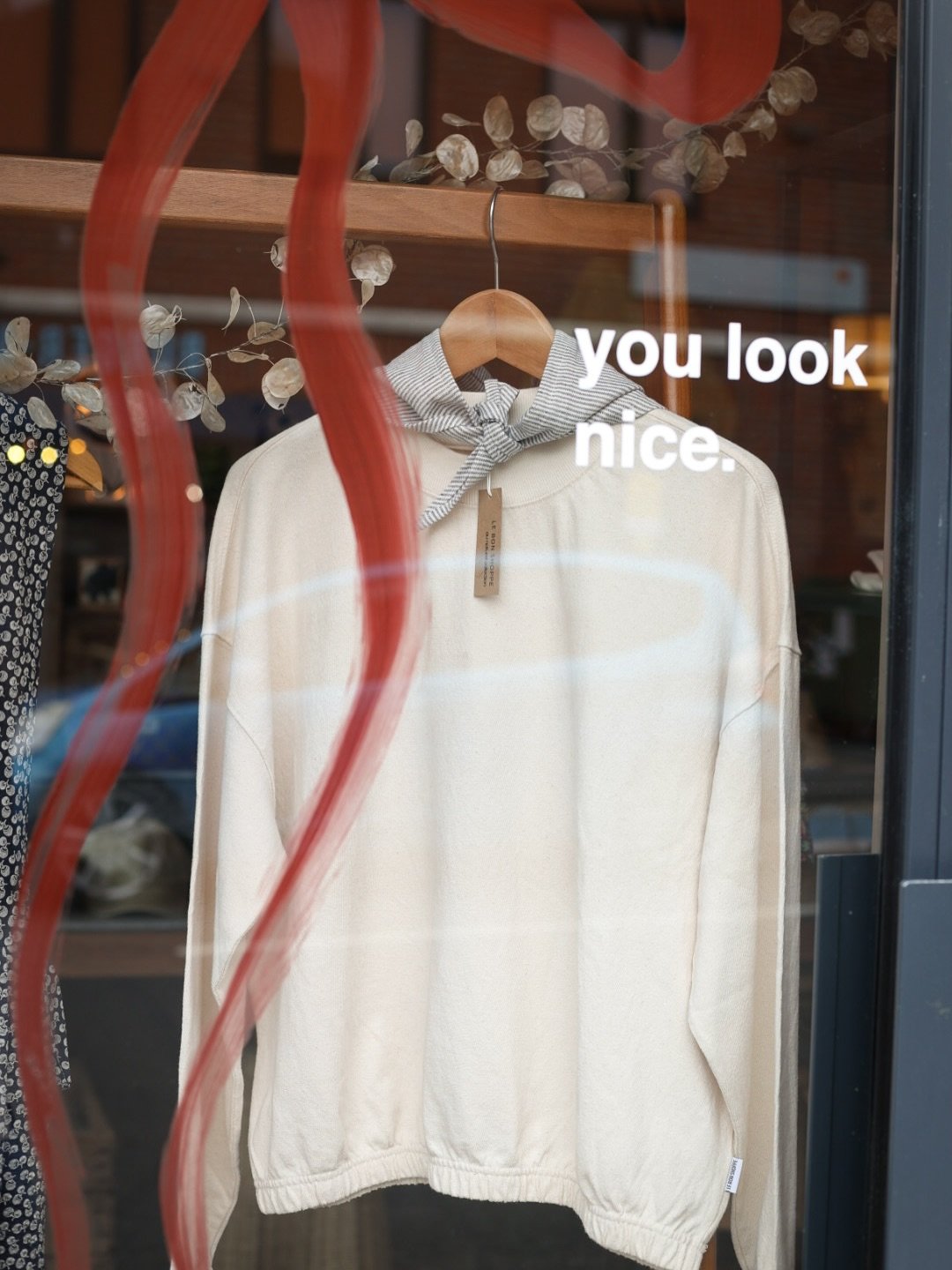 &ldquo;You look nice&rdquo; 〰️ Friday details 🤍