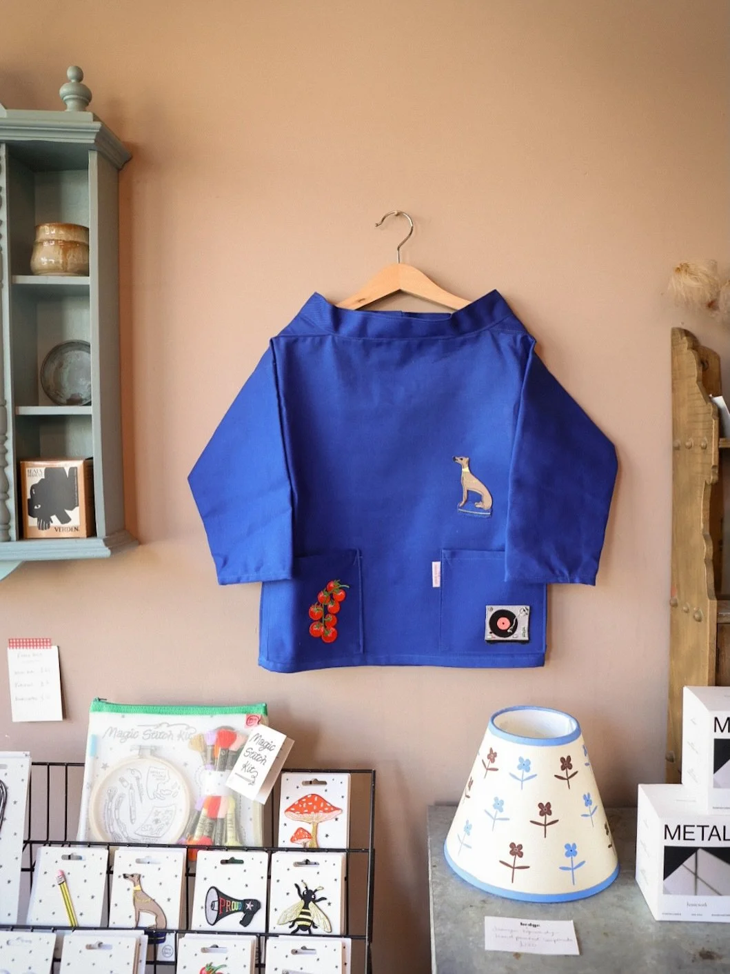 What a week for half term! ☀️ Hope everyone&rsquo;s loving the sunshine - we&rsquo;re particularly loving the breeze we&rsquo;re getting off the Pershore road today!
Here&rsquo;s a little selection of things your kids might love from hedge ~ smocks f