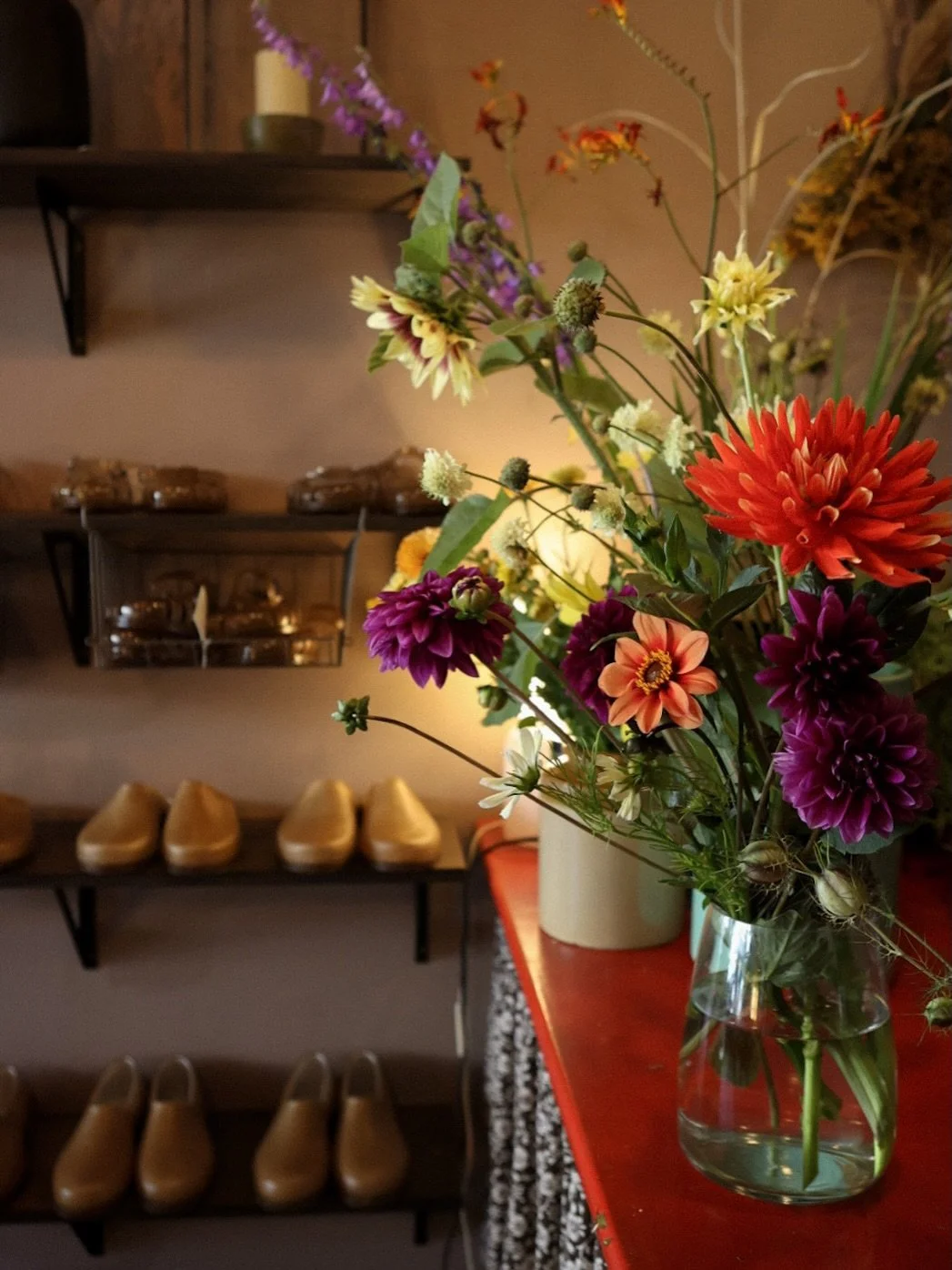Summer at hedge 🌻 lovely flowers, lovely things and this seasons favourite: hemp clogs and sandals. We&rsquo;ve had loads of lovely online orders of these too - so thank you! We would not be here without your support (especially in this current clim