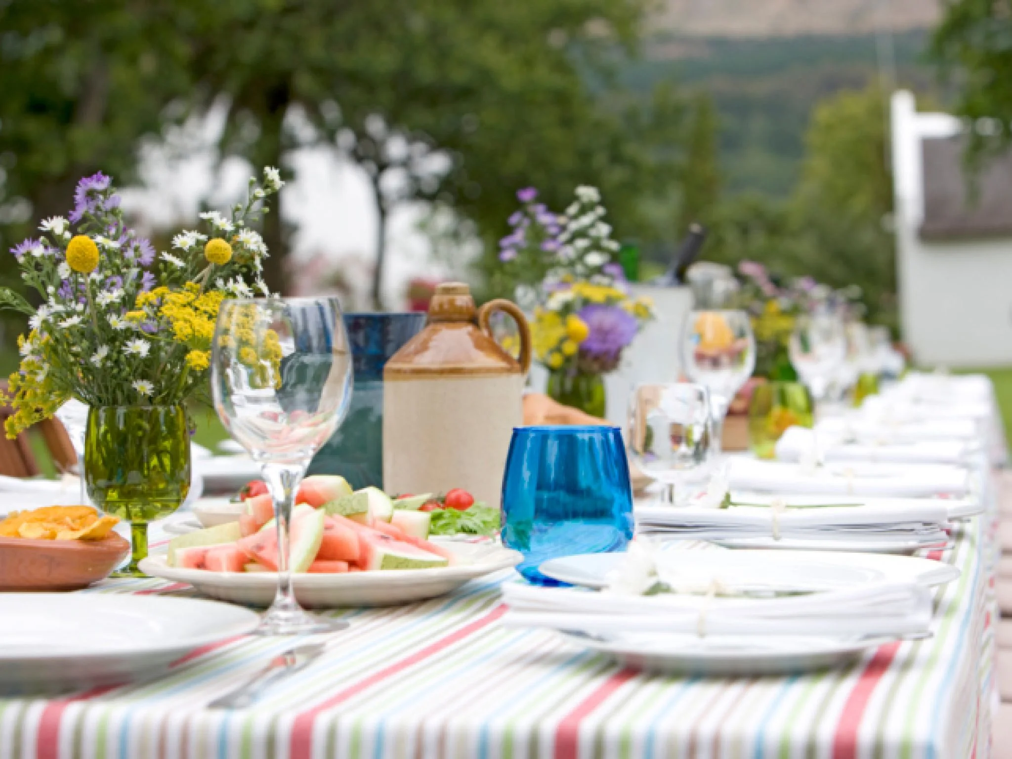 summer-party-table.jpg