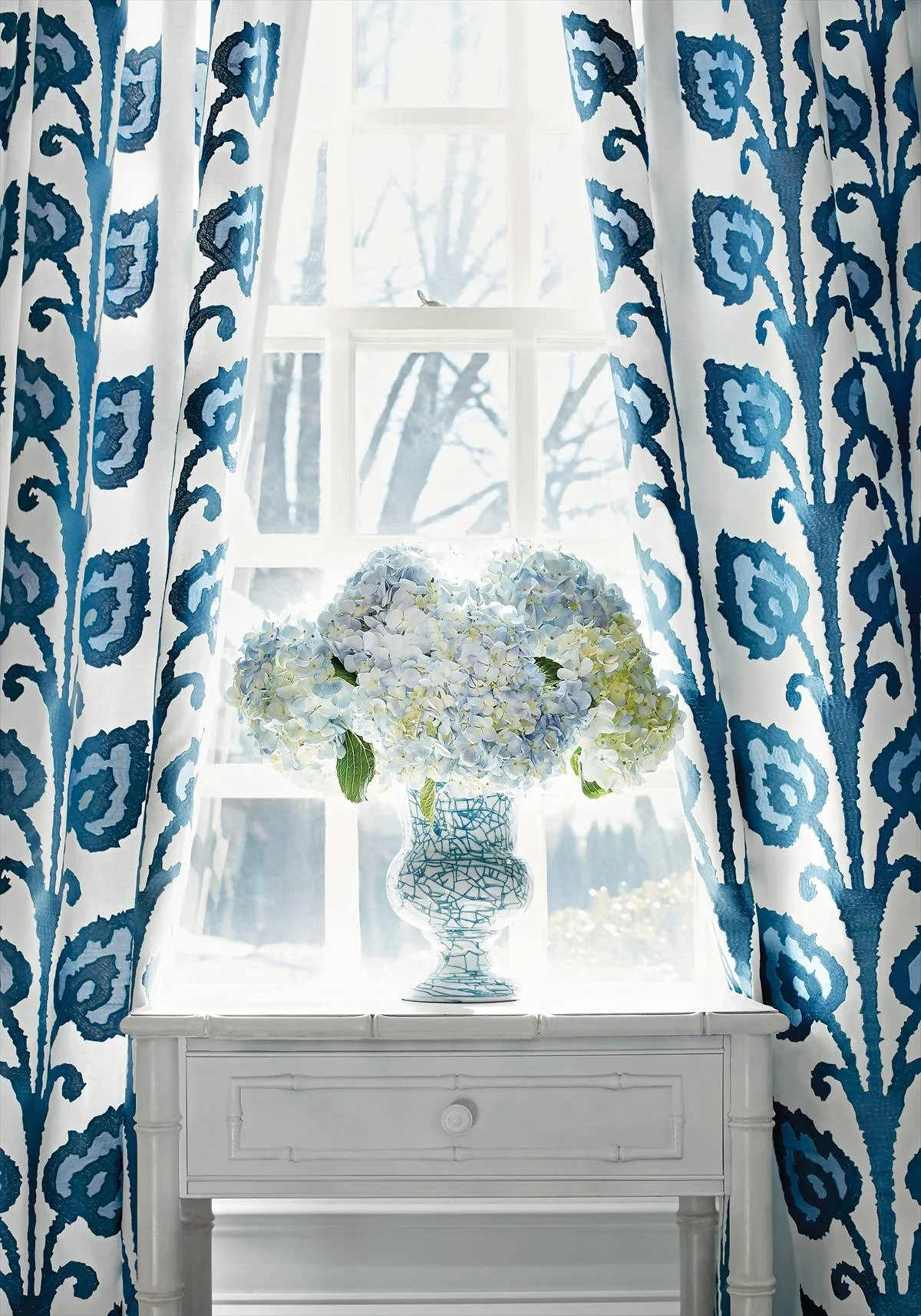 1200x1714_70_temecula-embroidery-w724319-fabric-bridgehampton-thibaut-2.jpg
