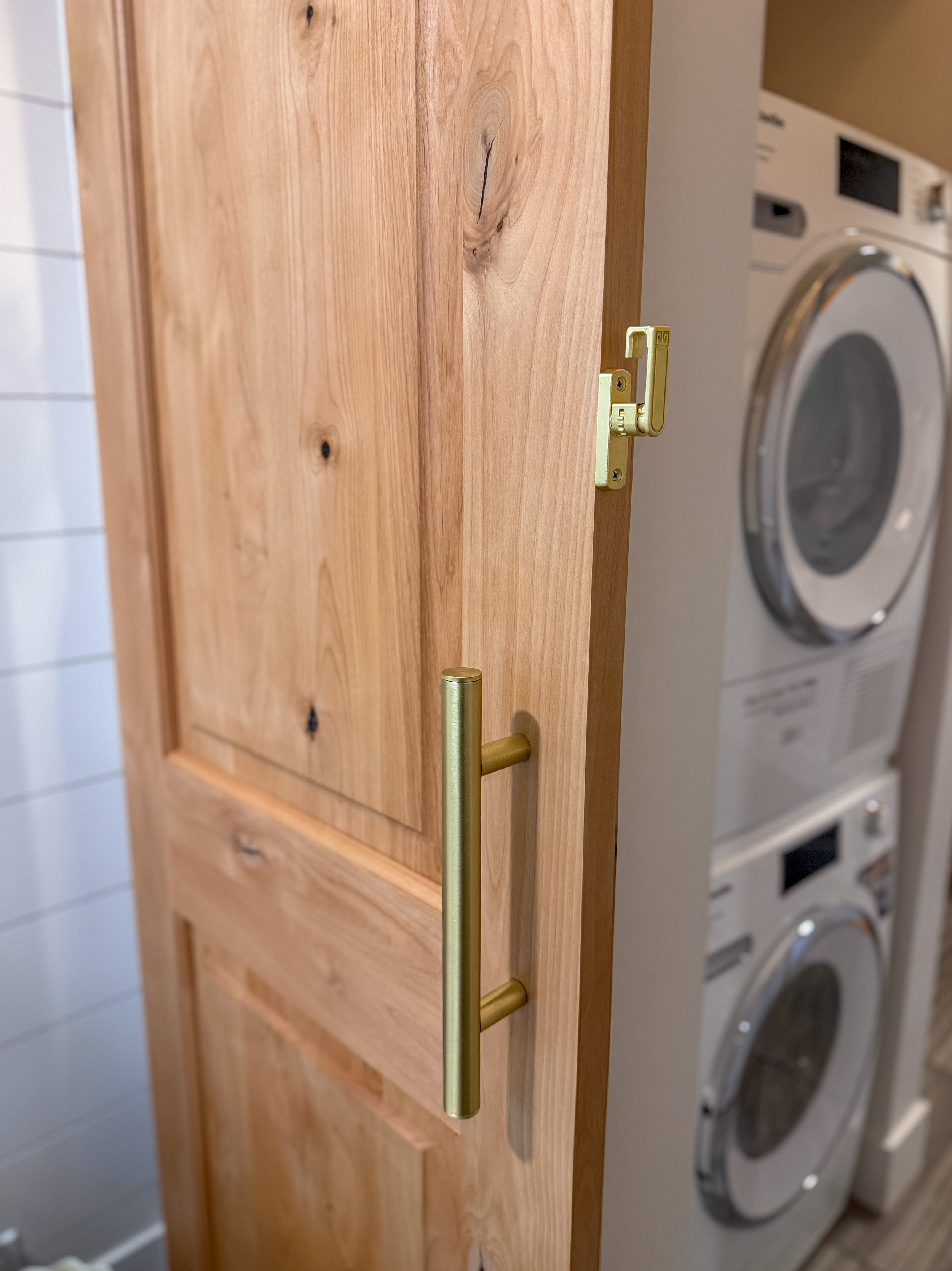 modern farmhouse bathroom, guest bathroom remodel, small bathroom remodel, bathroom renovation ideas, walk-in shower design, bathroom storage solutions, shiplap bathroom, modern farmhouse design, custom vanity, luxury guest bathroom, shower niche