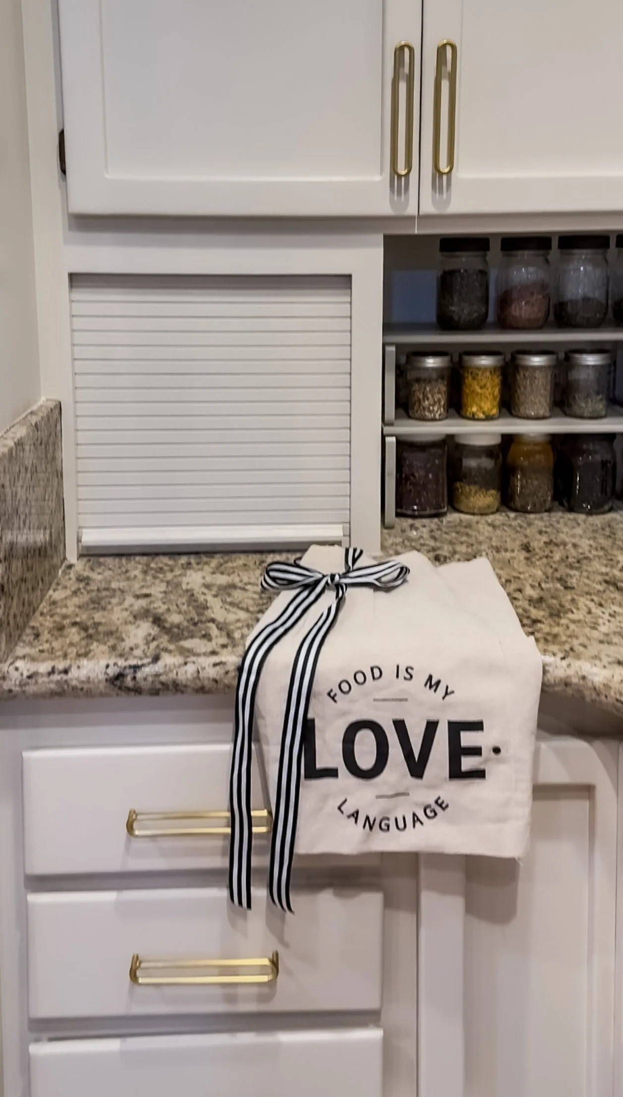 open concept home renovation, kitchen remodel, living room remodel, whole home renovation, light and airy interiors, vaulted wood ceilings, home refresh, custom built-ins, painted kitchen cabinets, interior renovation, pendant lighting