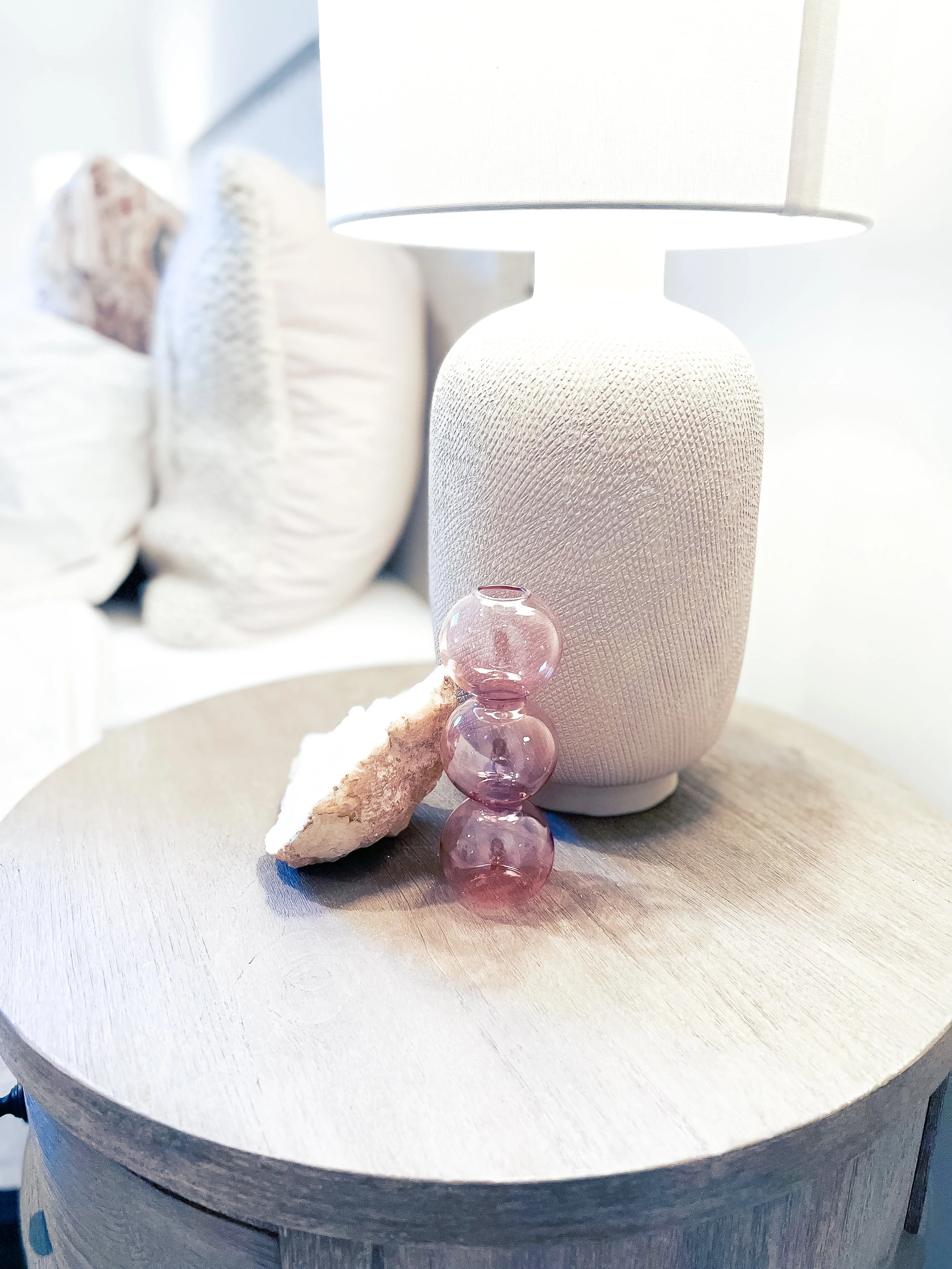 bedroom, guest bedroom, guest, modern, design, decor, accent wall, floral, installation, floral installation, dried flowers, office