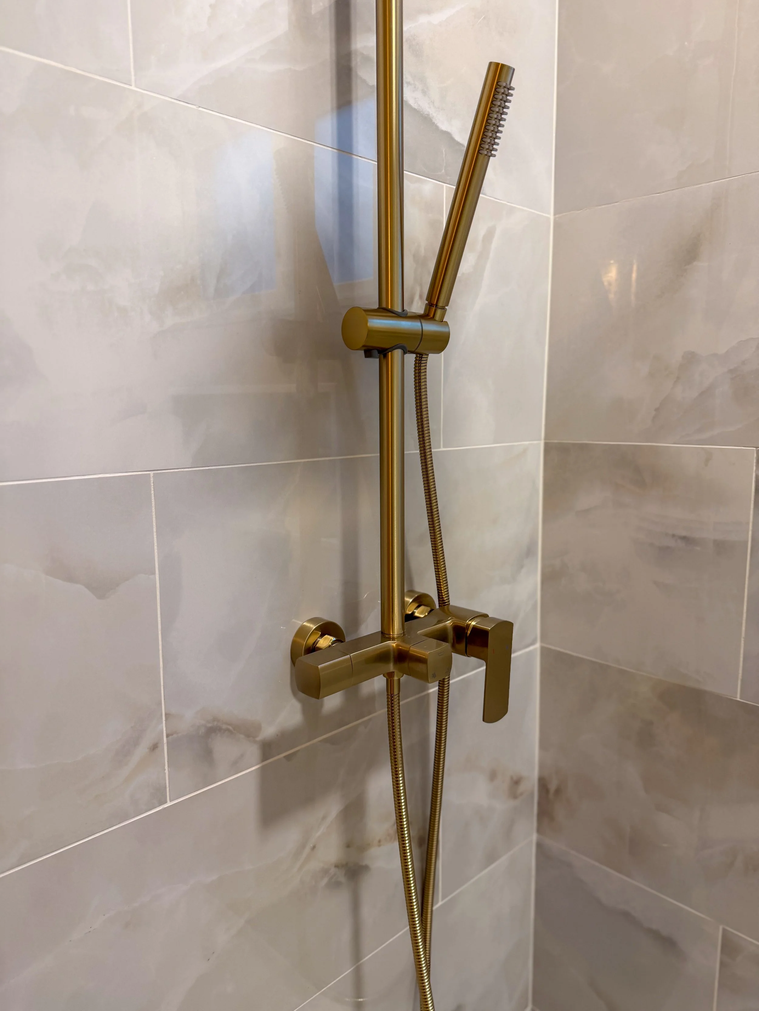 modern farmhouse bathroom, guest bathroom remodel, small bathroom remodel, bathroom renovation ideas, walk-in shower design, bathroom storage solutions, shiplap bathroom, modern farmhouse design, custom vanity, luxury guest bathroom, shower niche