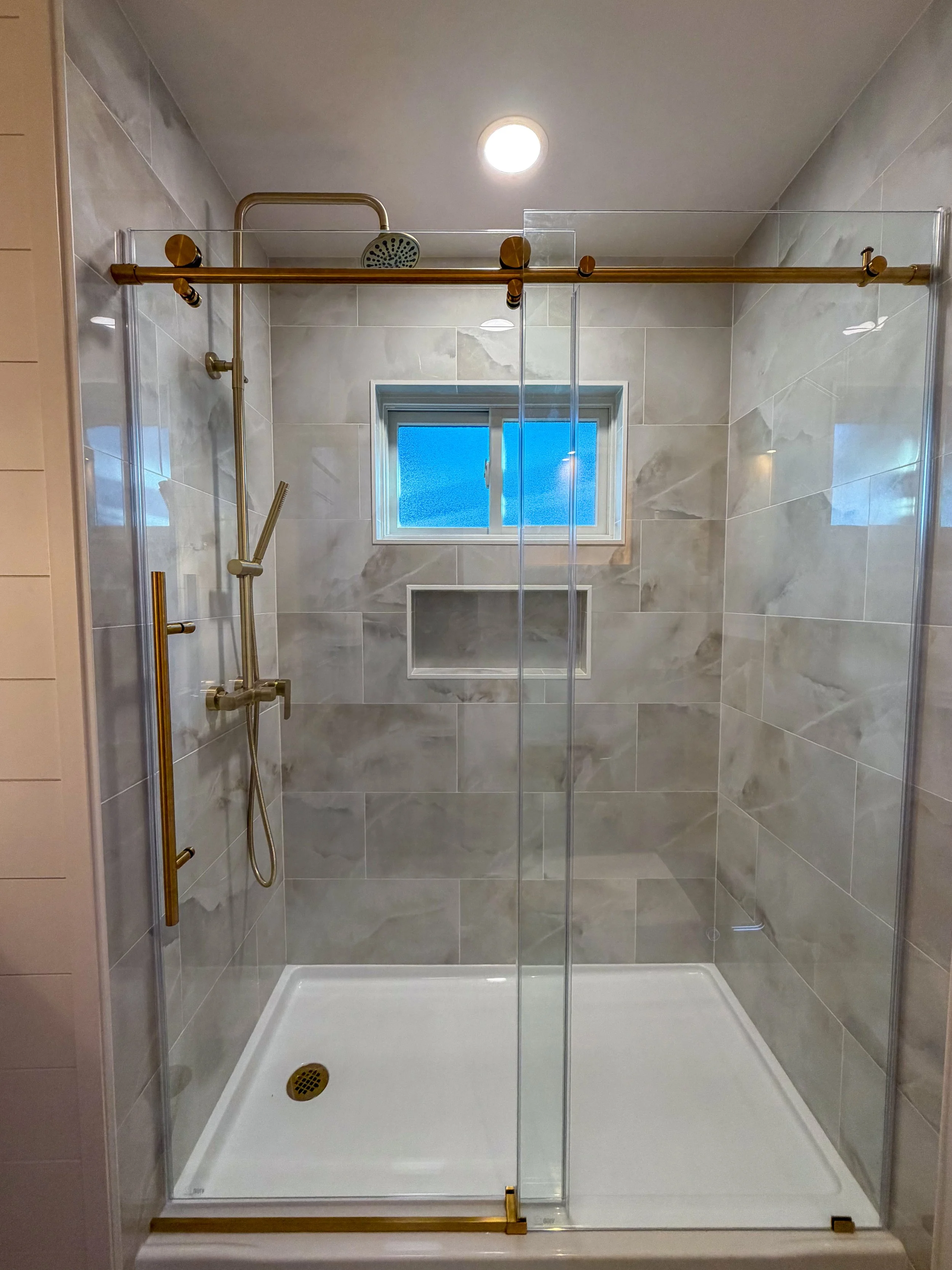 modern farmhouse bathroom, guest bathroom remodel, small bathroom remodel, bathroom renovation ideas, walk-in shower design, bathroom storage solutions, shiplap bathroom, modern farmhouse design, custom vanity, luxury guest bathroom, shower niche