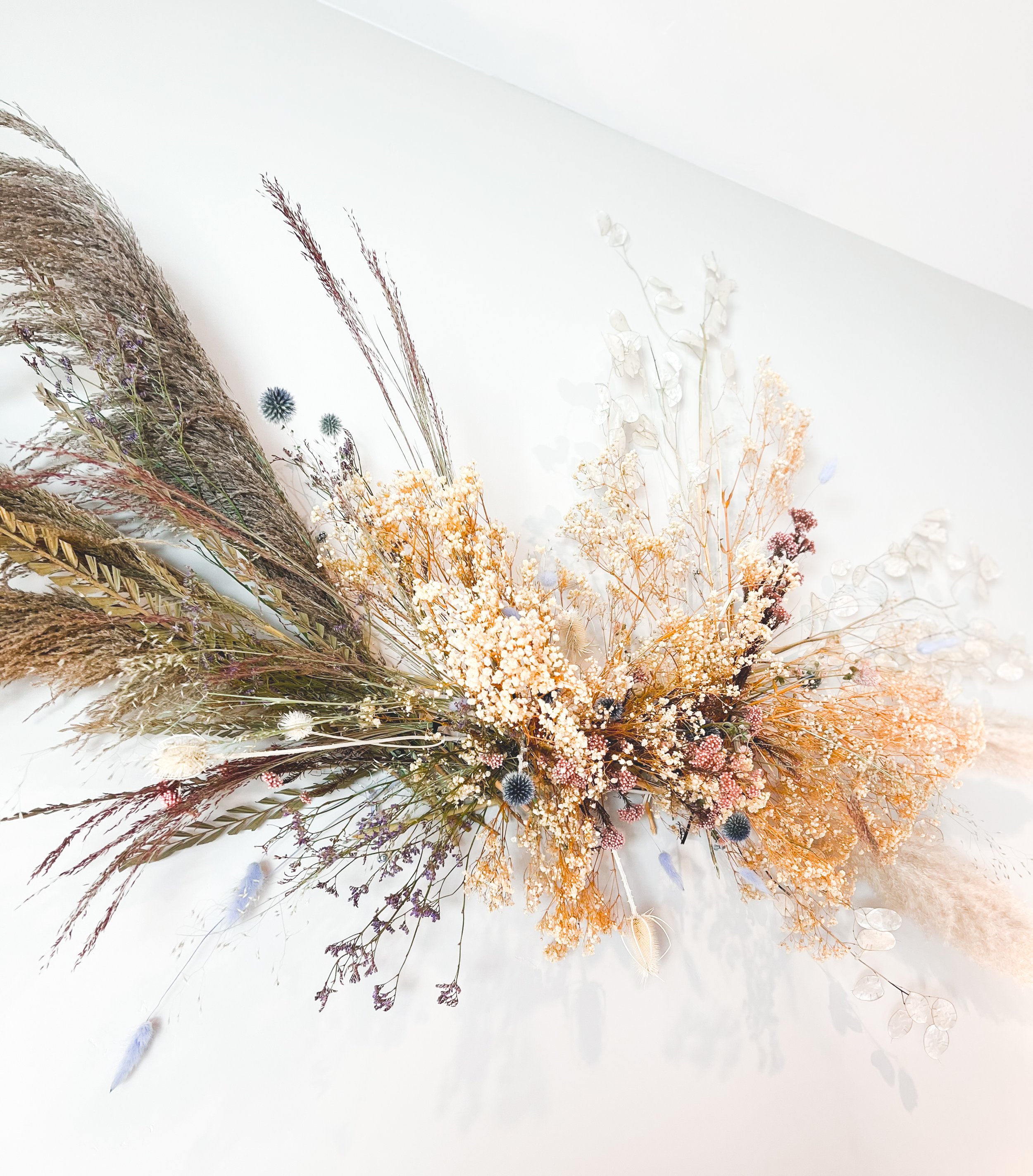 bedroom, guest bedroom, guest, modern, design, decor, accent wall, floral, installation, floral installation, dried flowers, office