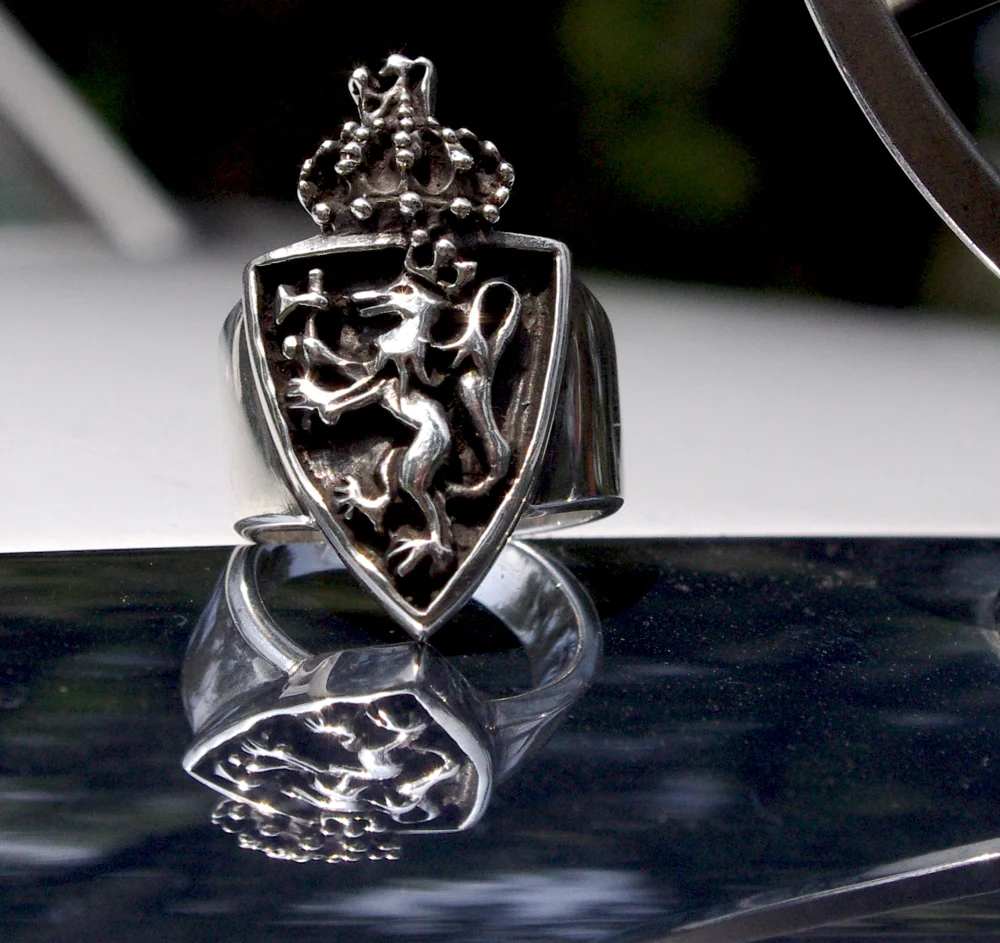 Lion Ring L.jpg