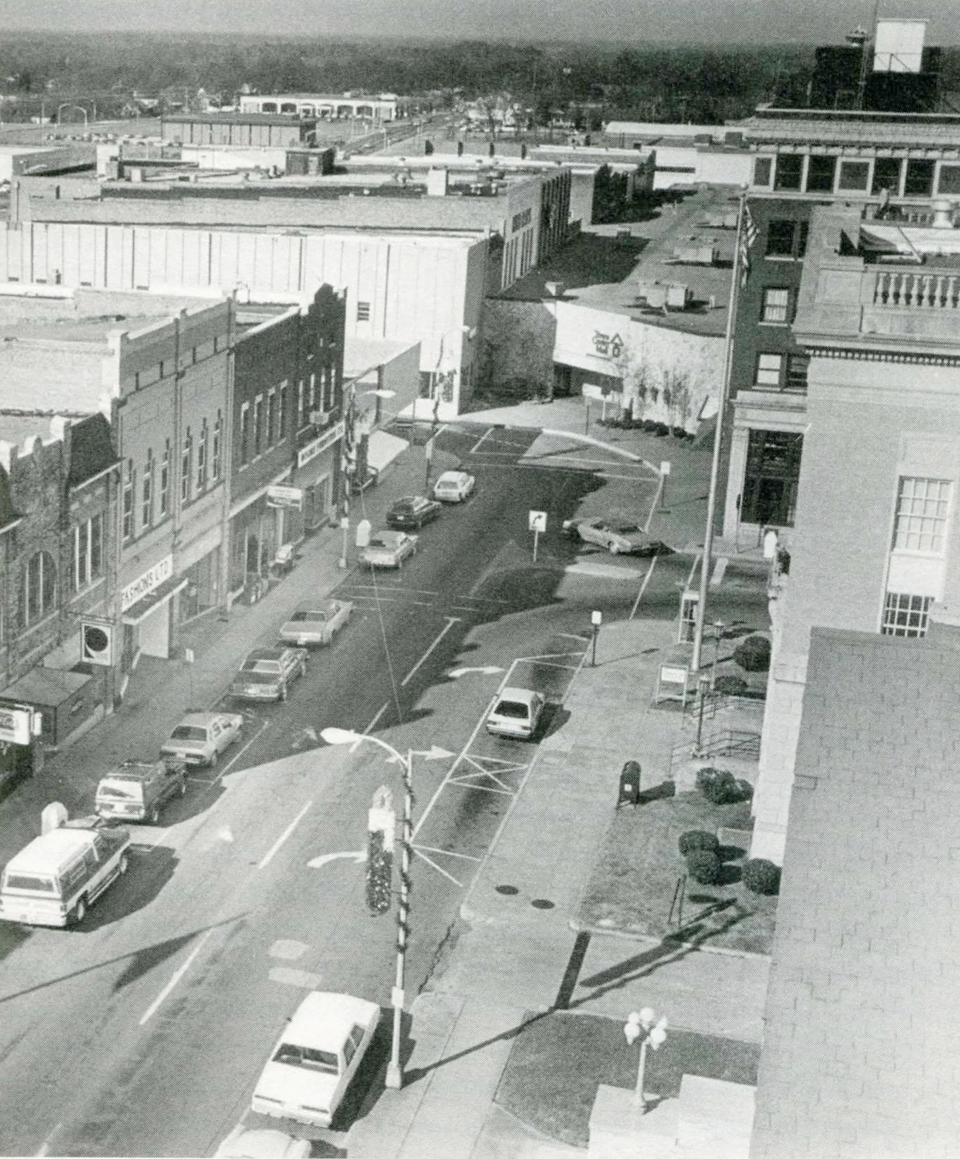 East Main Street during the period the Town Center Mall closed off Main Street.