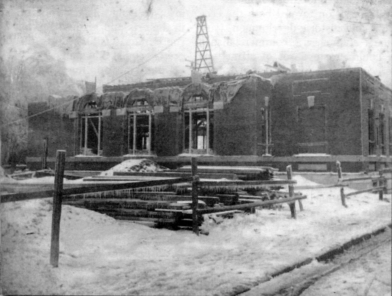 View of construction activities in ca. 1904-05 of the original Rock Hill Post Office at this location.