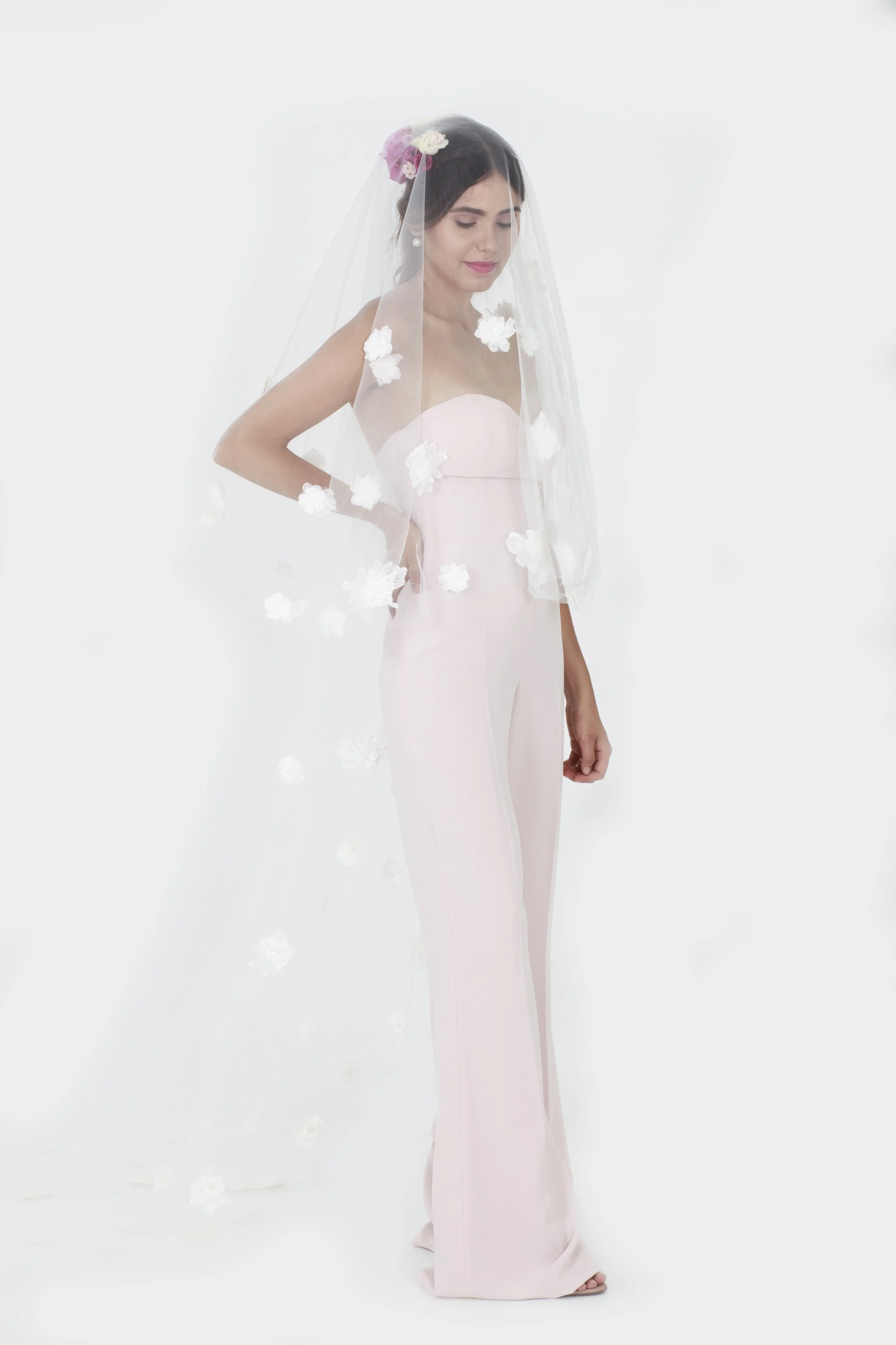 Edita T Veil.jpg