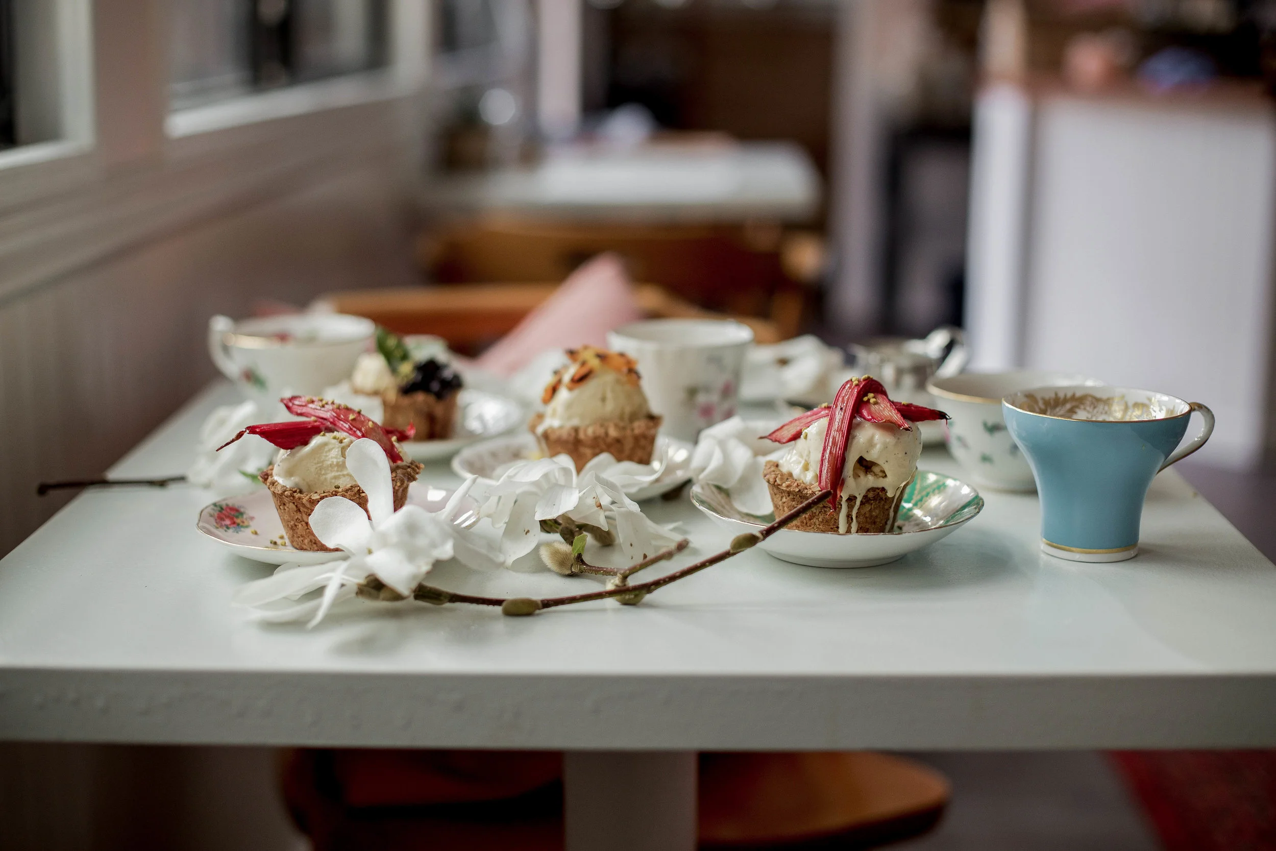 Gluten+Free+Almond+&+Oat+Cups+to+celebrate+the+arrival+of+Spring.jpg