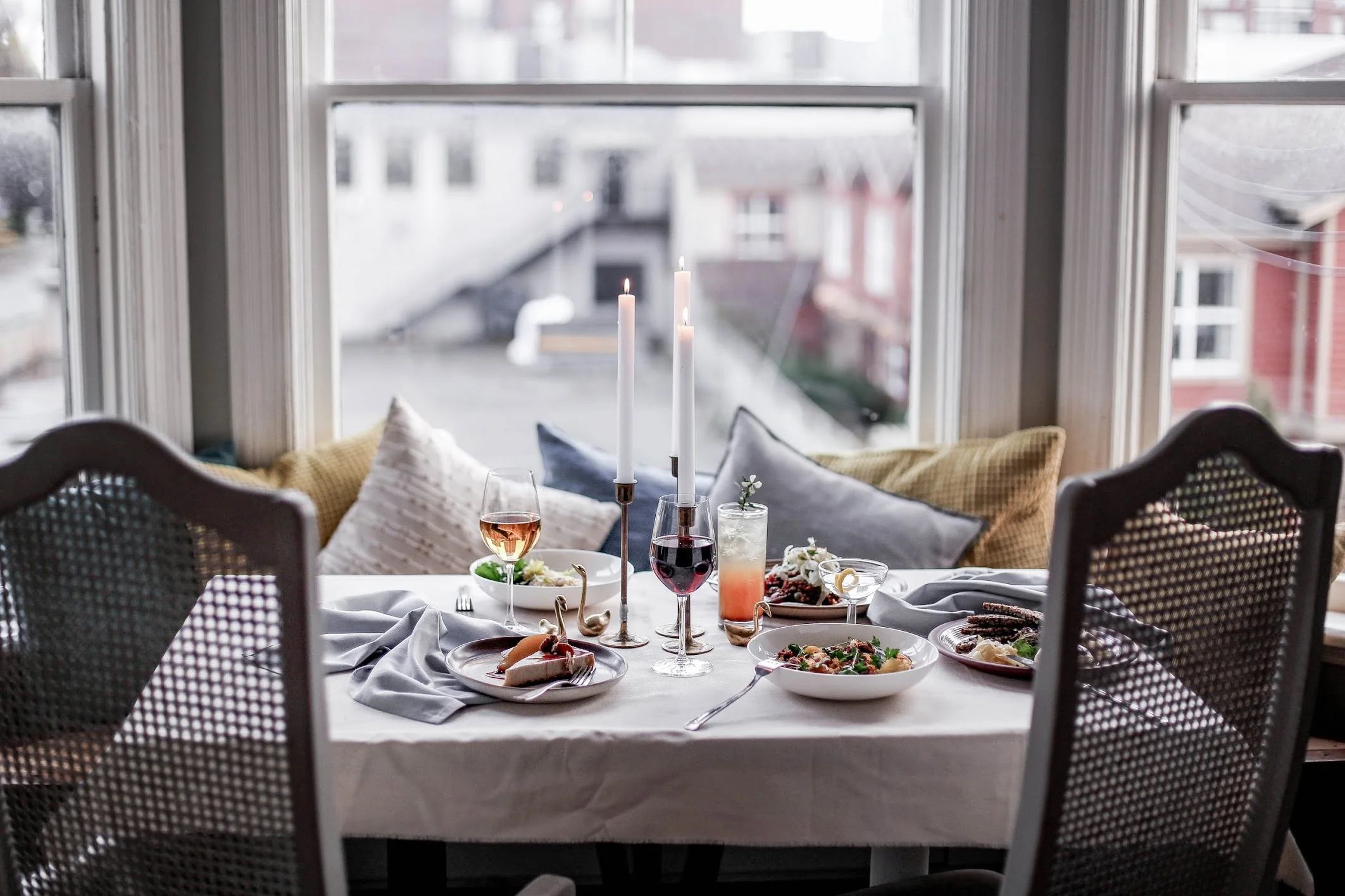 dinearound-1.jpg