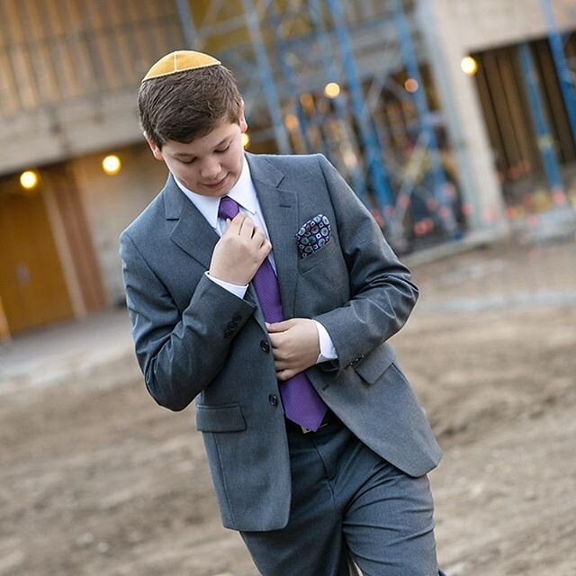 This kid is probably in college by now, and the remodel of @templeisraelofhollywood is long finished and I have since Photogrpaher the sister&rsquo;s #batmitzvah aswell #mitzvahs #mitzvahphotographer #mitzvahphotography #barmitzvahphotography #barmit