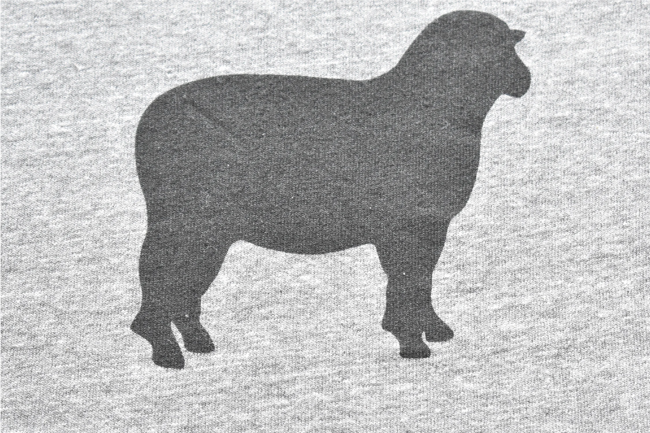 baa baa black sheep, kids t-shirt, grey tee, recycled material, organic cotton, graphic tee detail