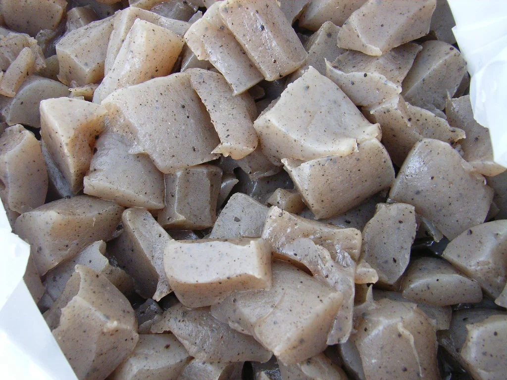 Konnyaku gelatin. Image retrieved under Creative Commons licensure from here .