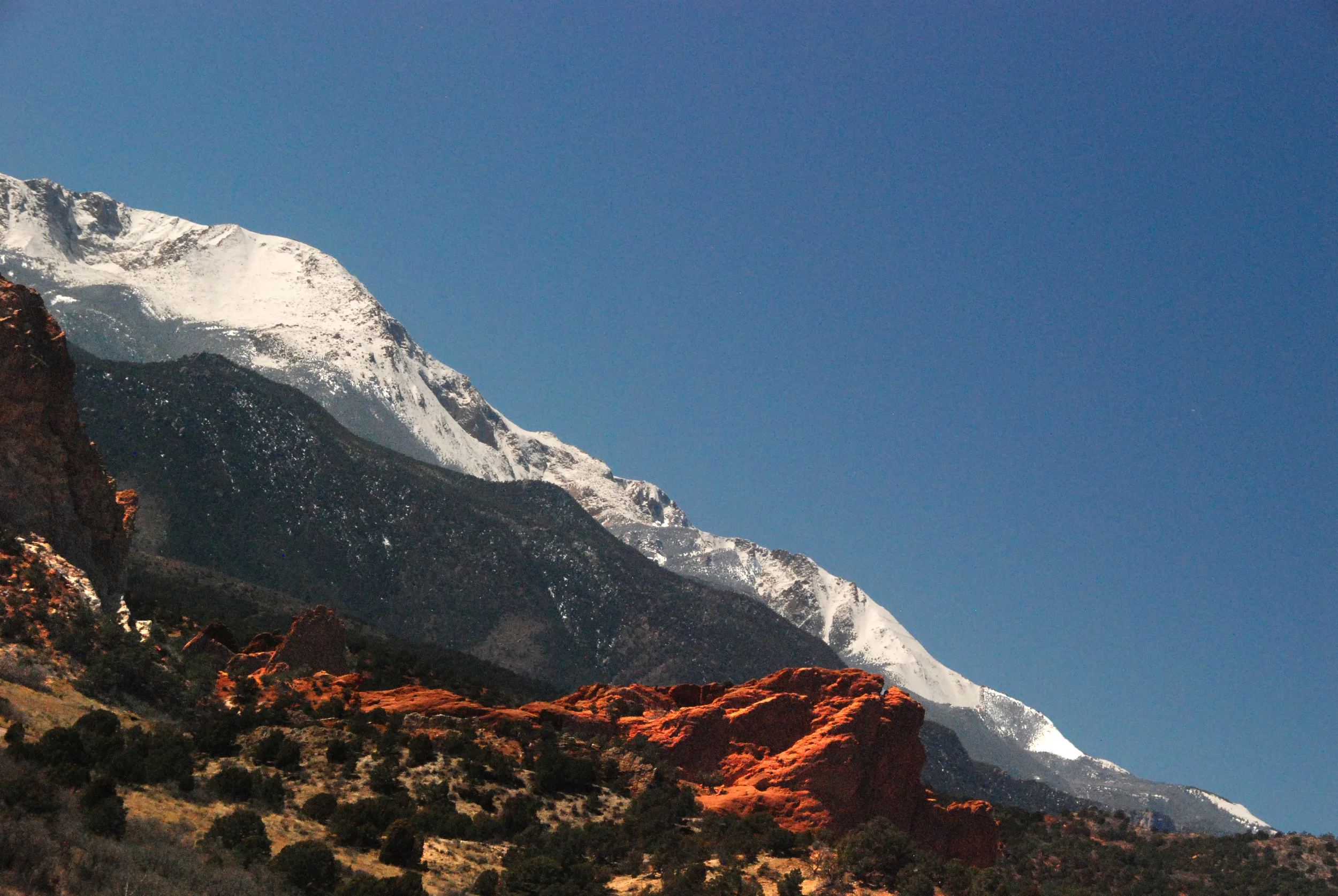 Garden on Gods 3 mountains.jpg