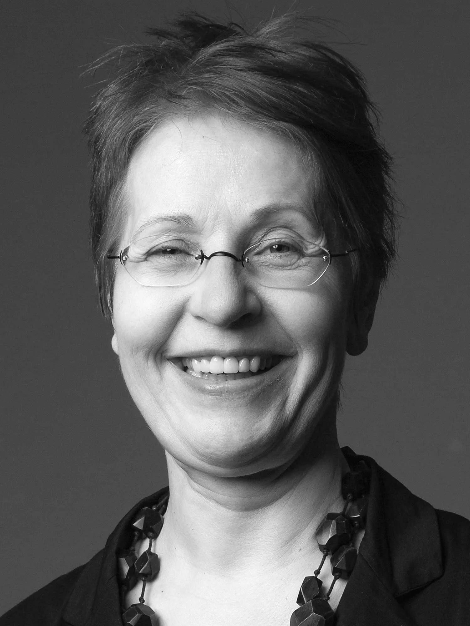 StefanieProessl_Vertical.jpg