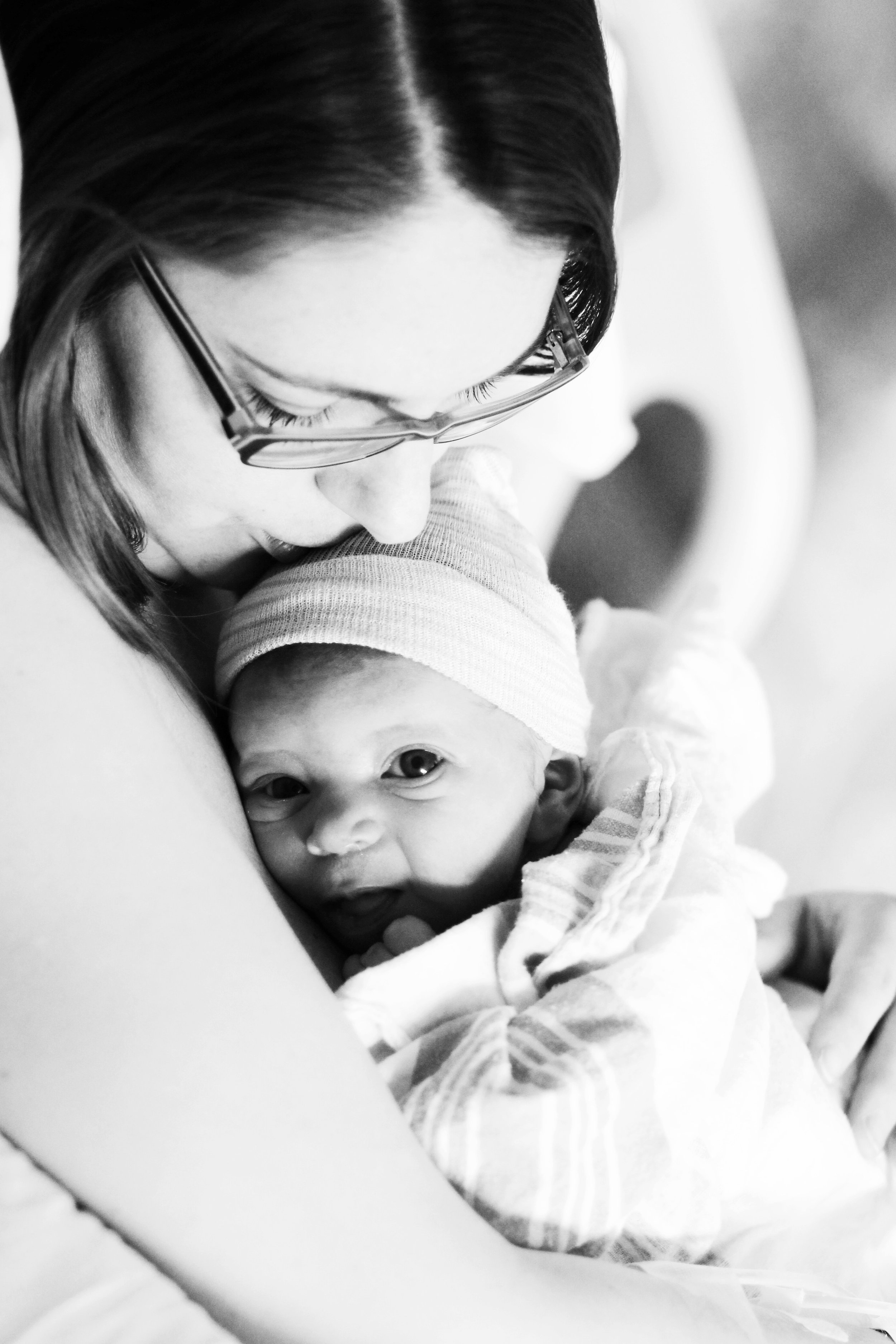 effects of childbirth on mom and baby spine.jpeg