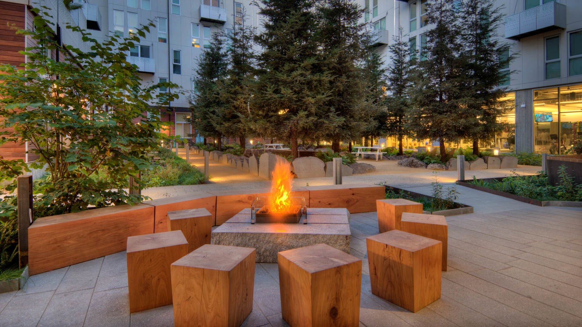 855-brannan-apartments-courtyard.jpg