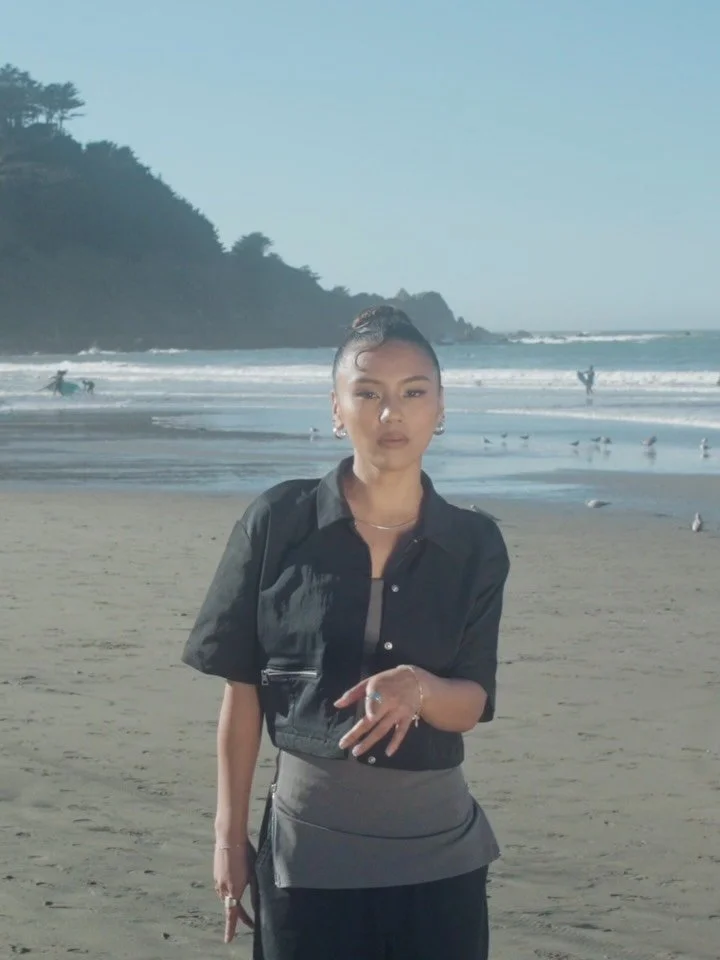 🌊Gracing the RHYTHM SECTION ART Lounge Stage tomorrow at 5pm is @ericalisa for UNDSCVRD 2025

Whether through a cold hard truth or a soft and sensual tone, Filipino-American Bay Area-born singer Ericalisa will captivate you where confidence and vuln