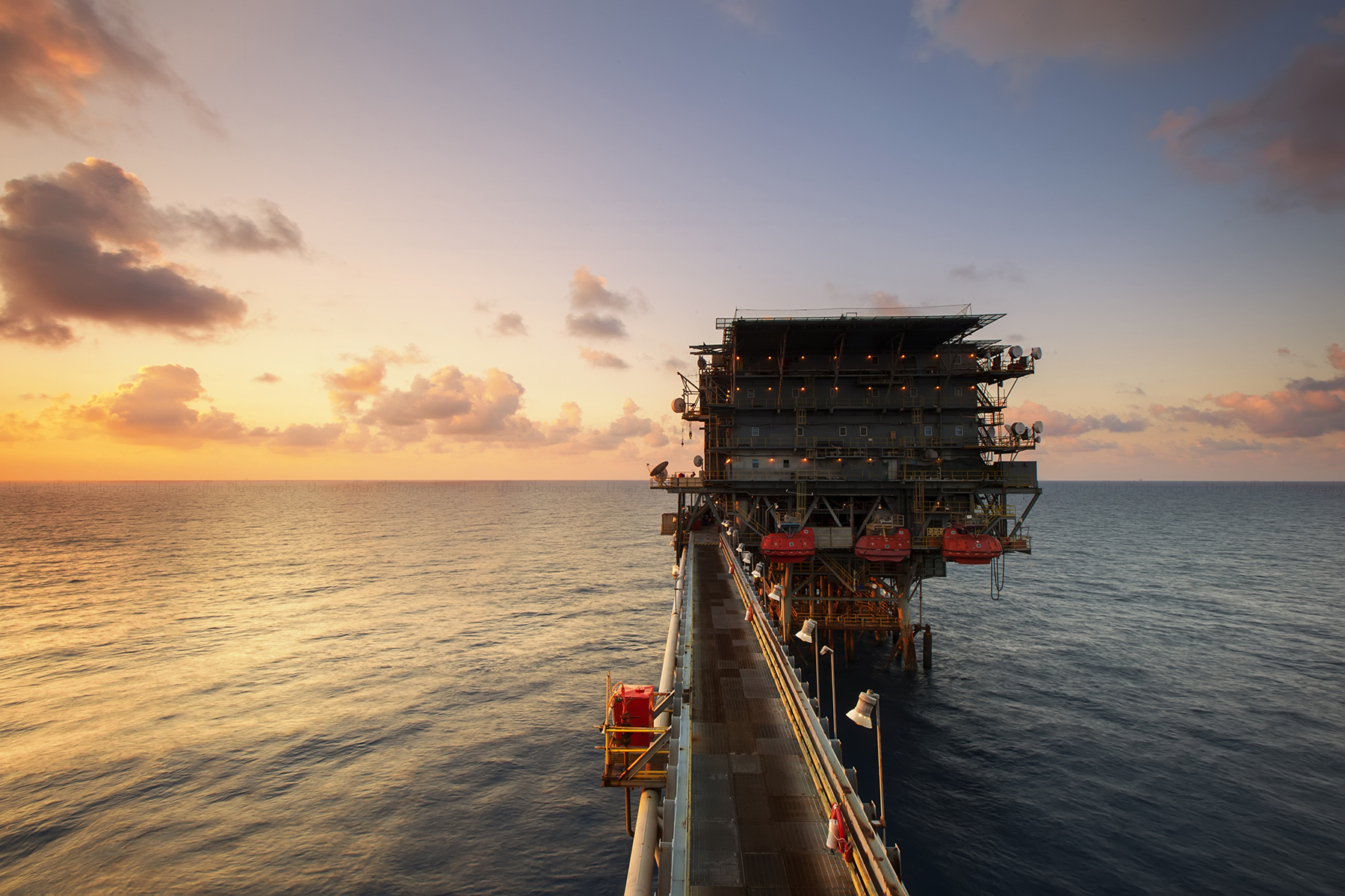 oil platform.jpeg