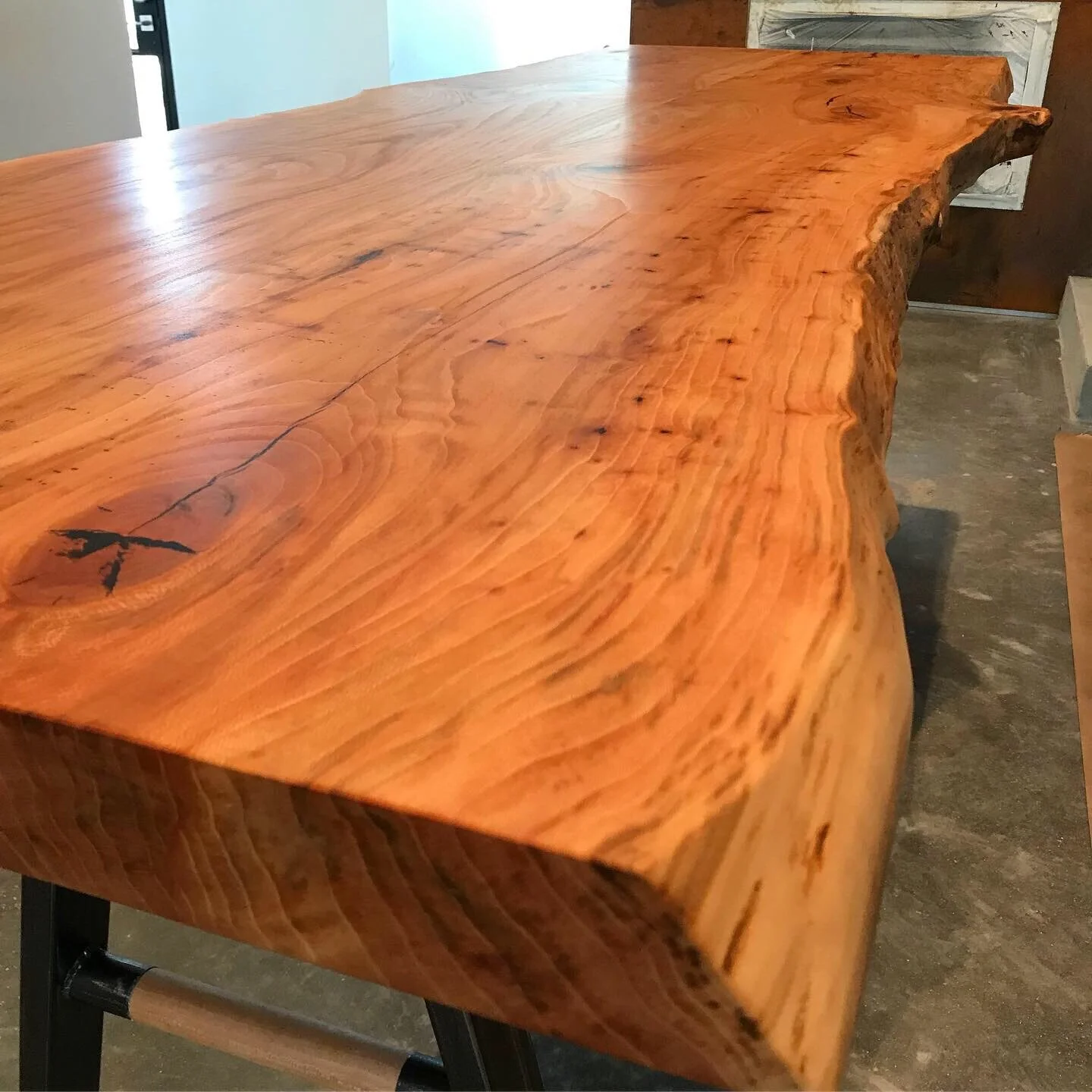 Sycamore A Frame Table 2 .JPG