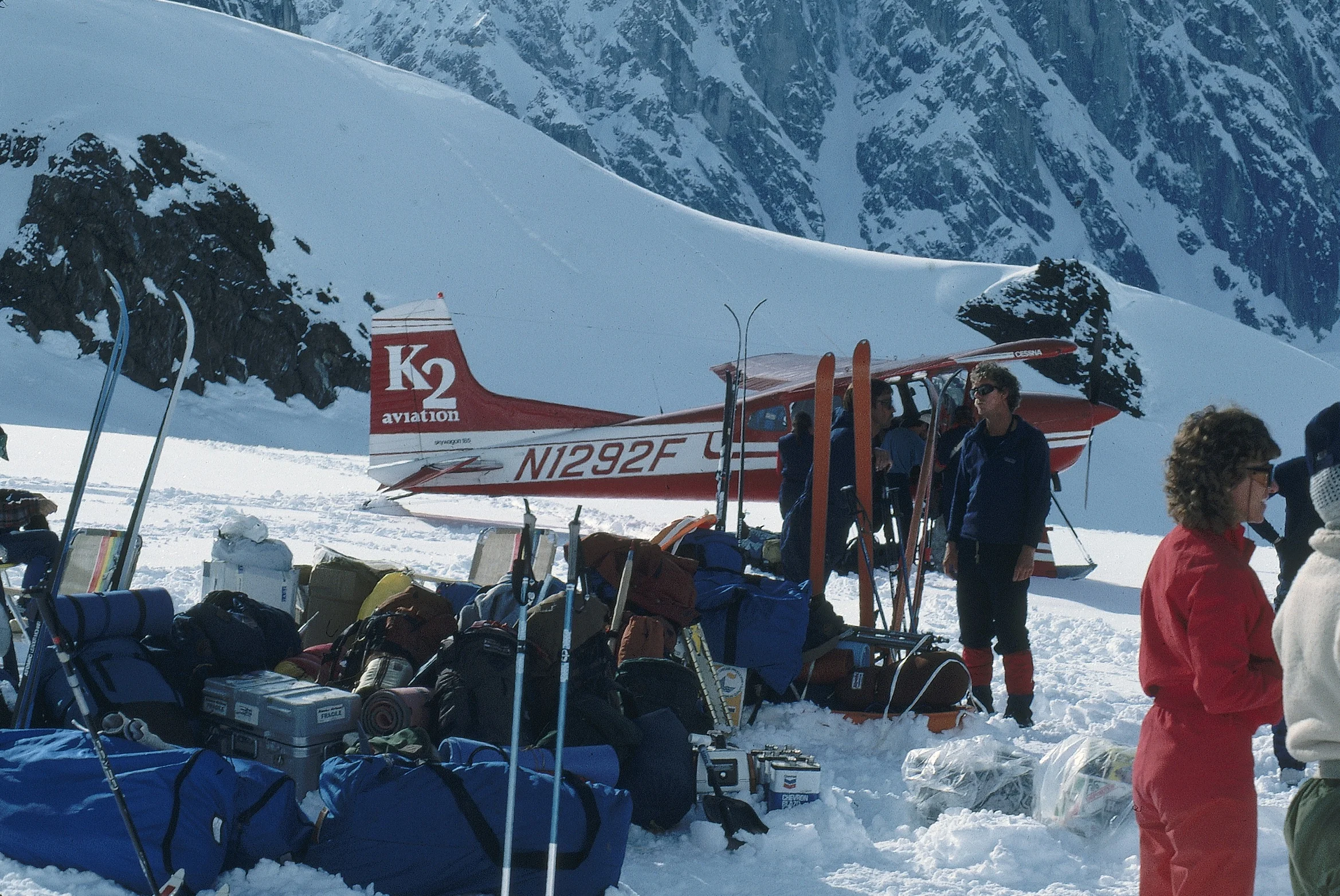 199 Climbers expedition gear K2 1985Ch13.jpg