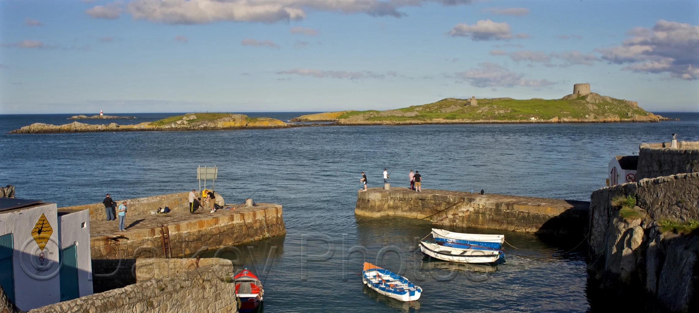 2078 Coliemore Harbour.jpg