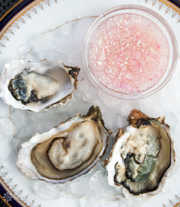 mignonette-sauce-for-oysters-vertical-600.jpg