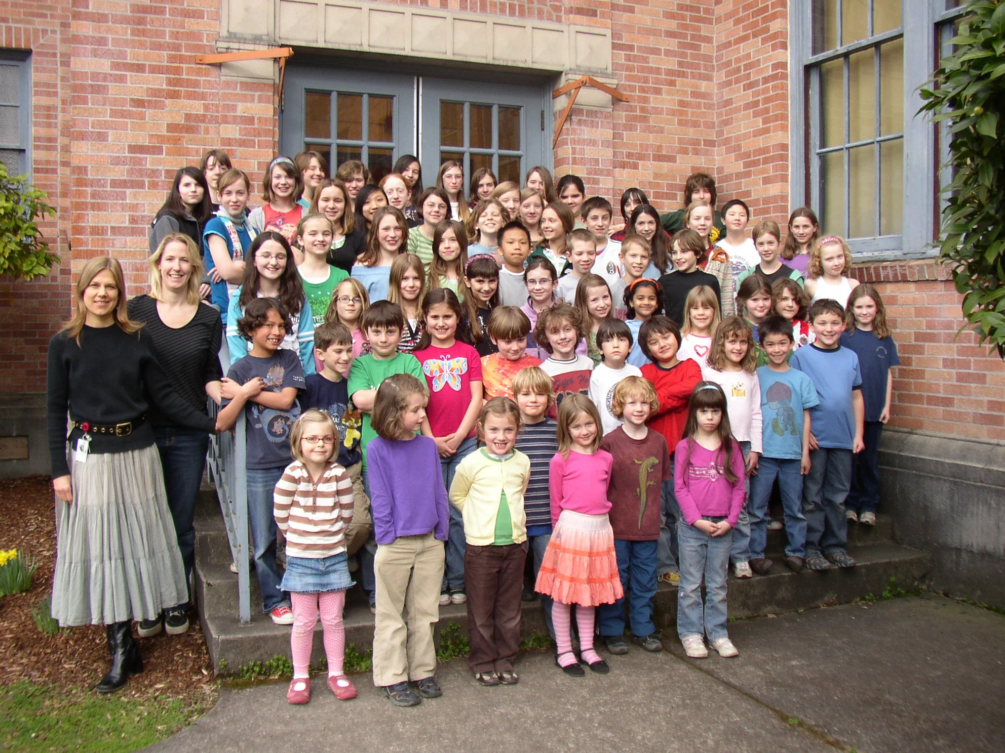 *group on steps 2.JPG