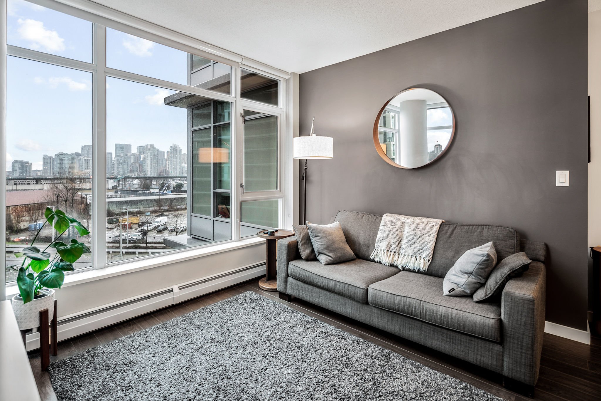 1708ColumbiaSt-3.jpg